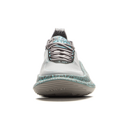 WAY OF WADE 11 STATUE