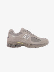 NEW BALANCE 2002R