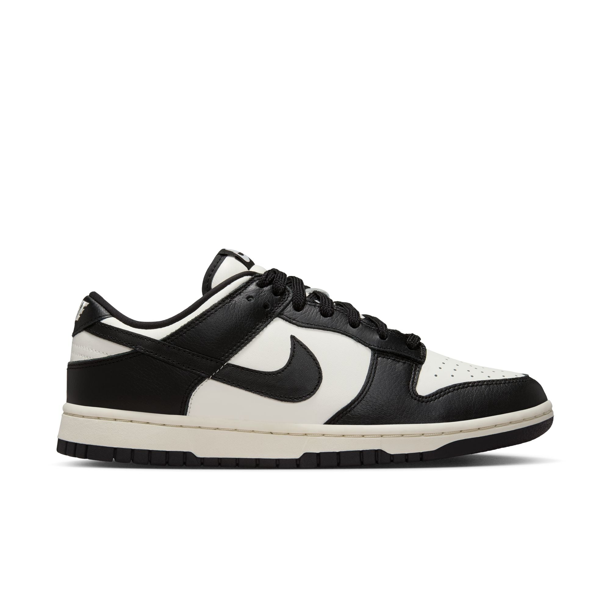 NIKE WOMENS DUNK LOW SE