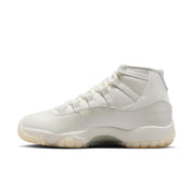AIR JORDAN WOMENS 11 RETRO "PEARL"