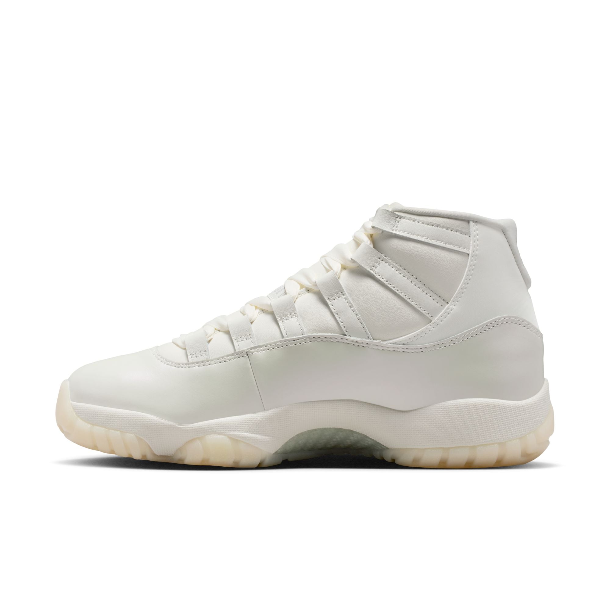 AIR JORDAN WOMENS 11 RETRO "PEARL"