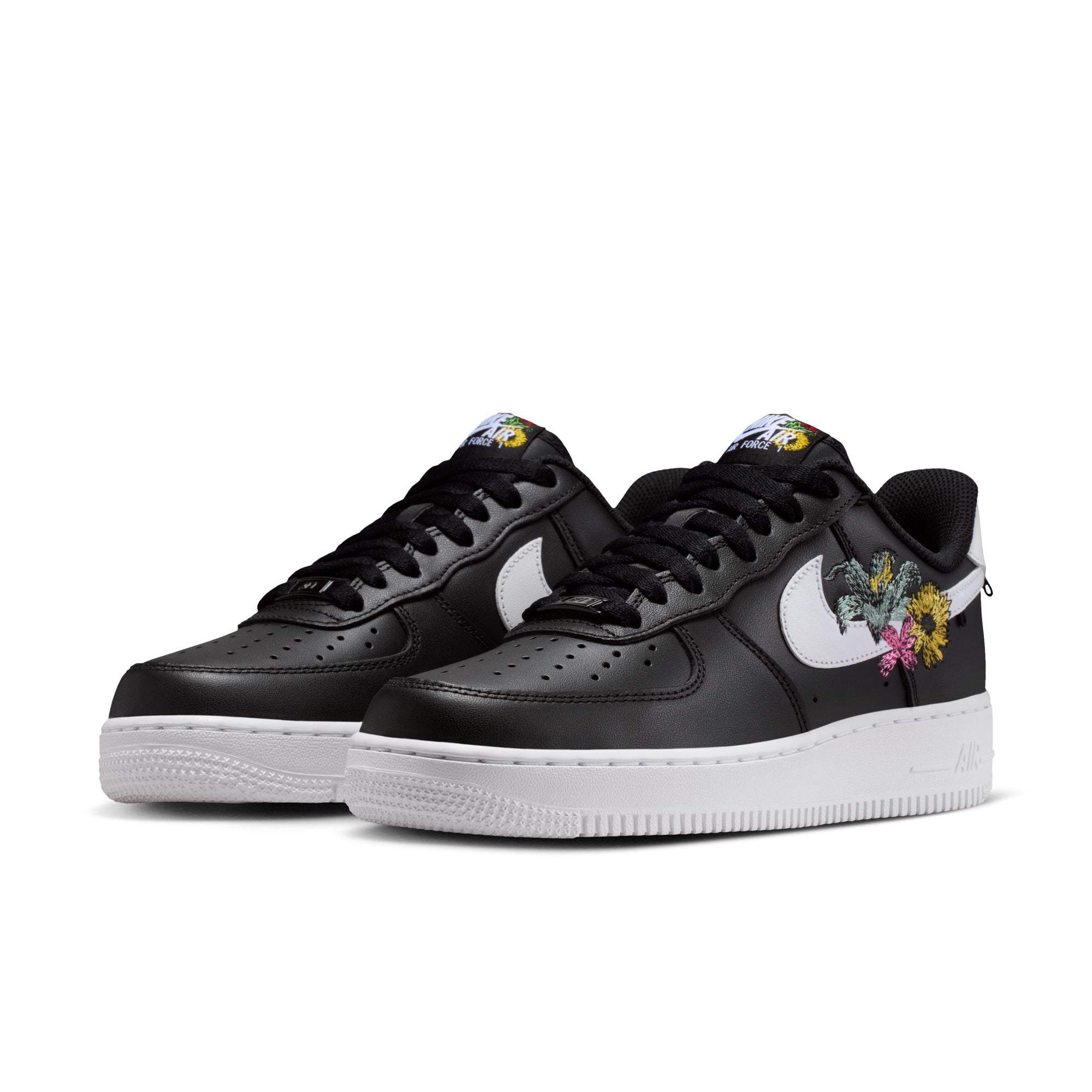 NIKE WOMENS AIR FORCE 1 '07 PREMIUM