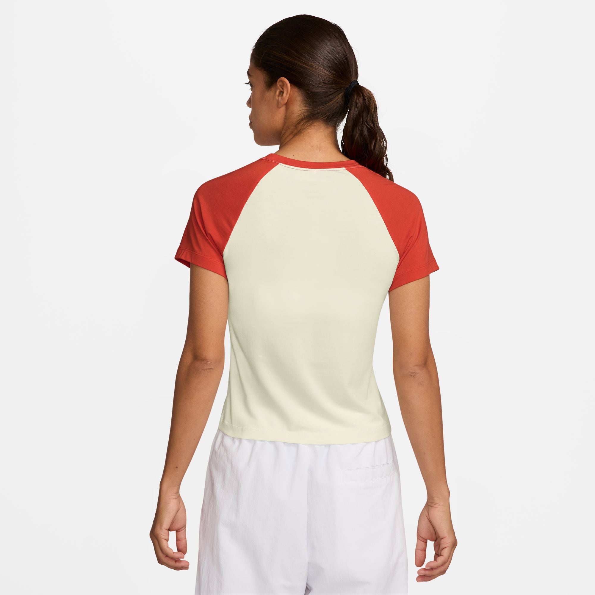 NIKE WOMENS CHILL KNIT RAGLAN TEE