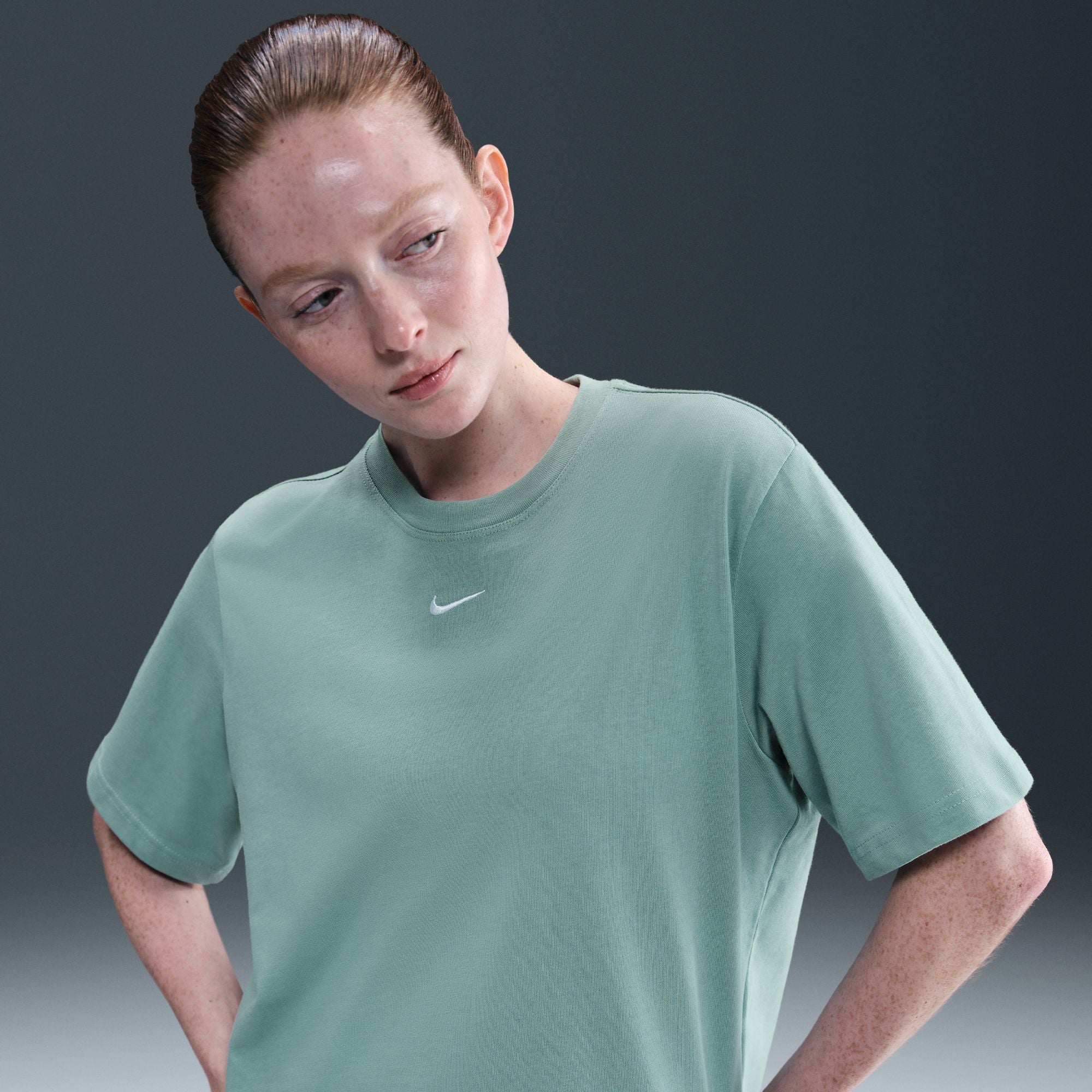 NIKE WOMENS ESSENTIAL BOXY TEE
