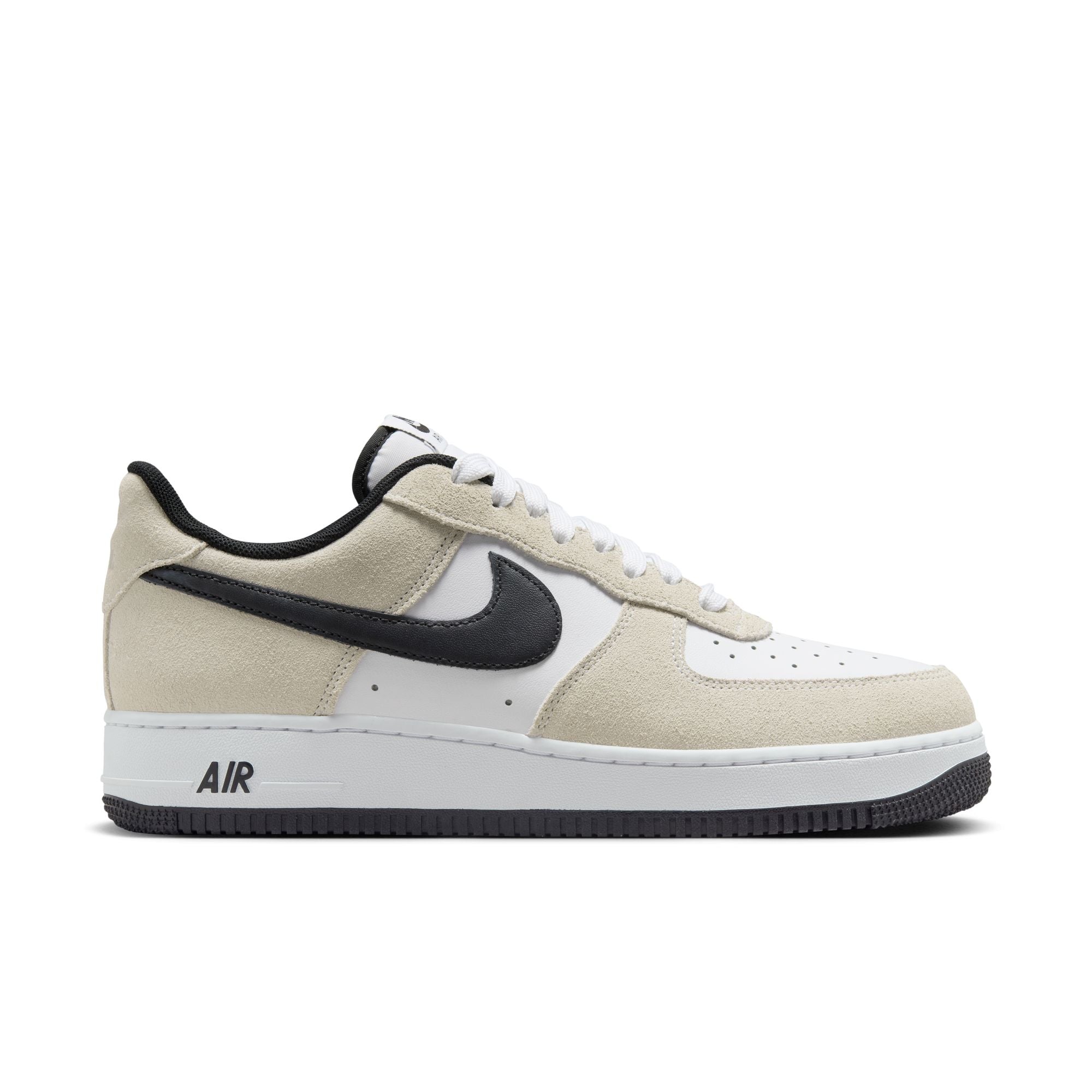 NIKE AIR FORCE 1 '07 LV8
