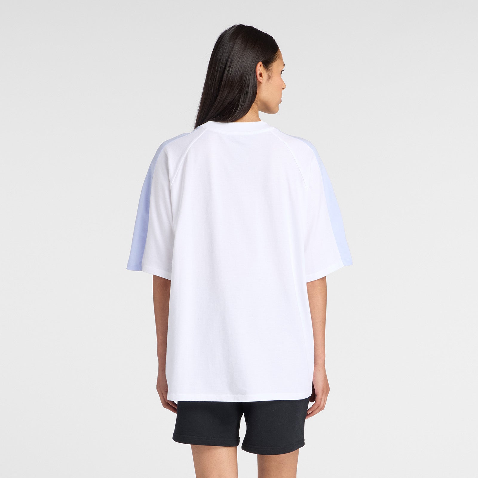 NEW BALANCE WOMENS TRACKSIDE OVERSIZED T-SHIRT