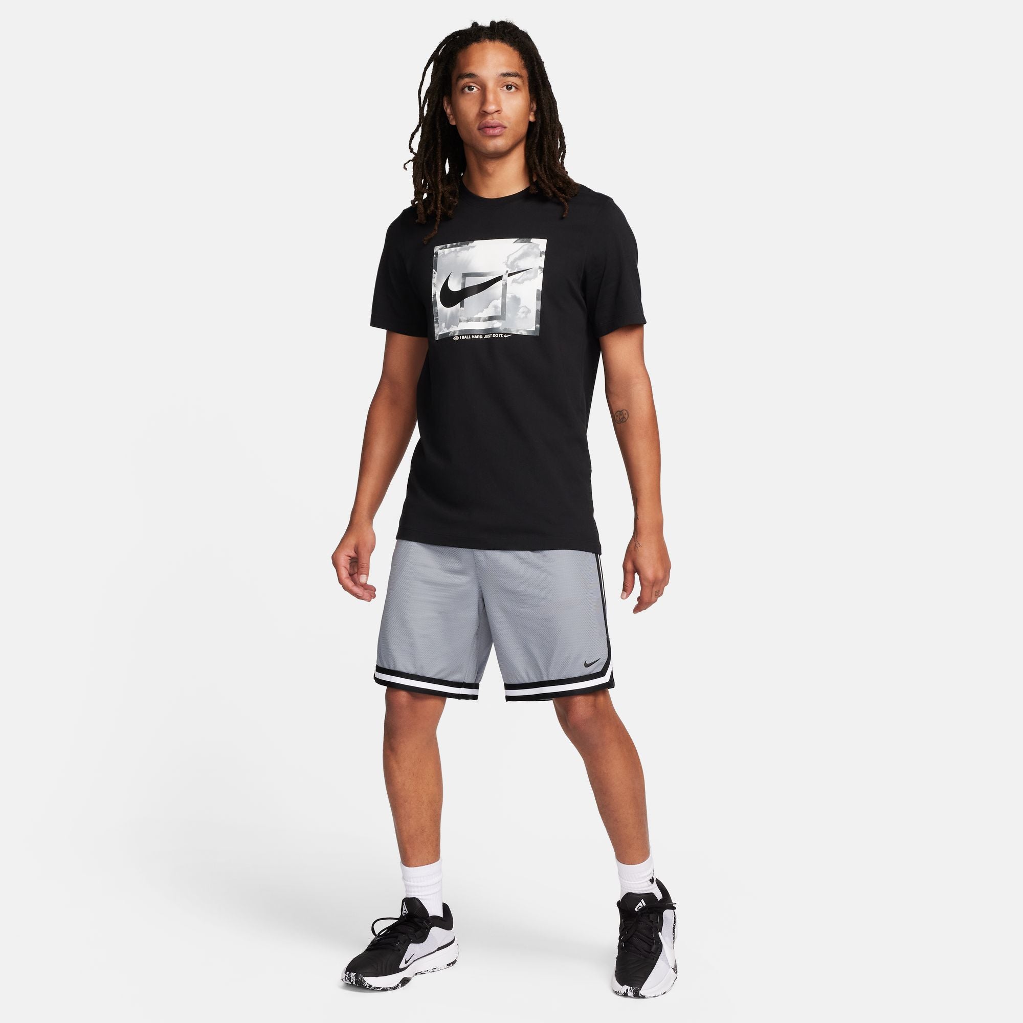 NIKE MENS DRI-FIT DNA 8" SHORT