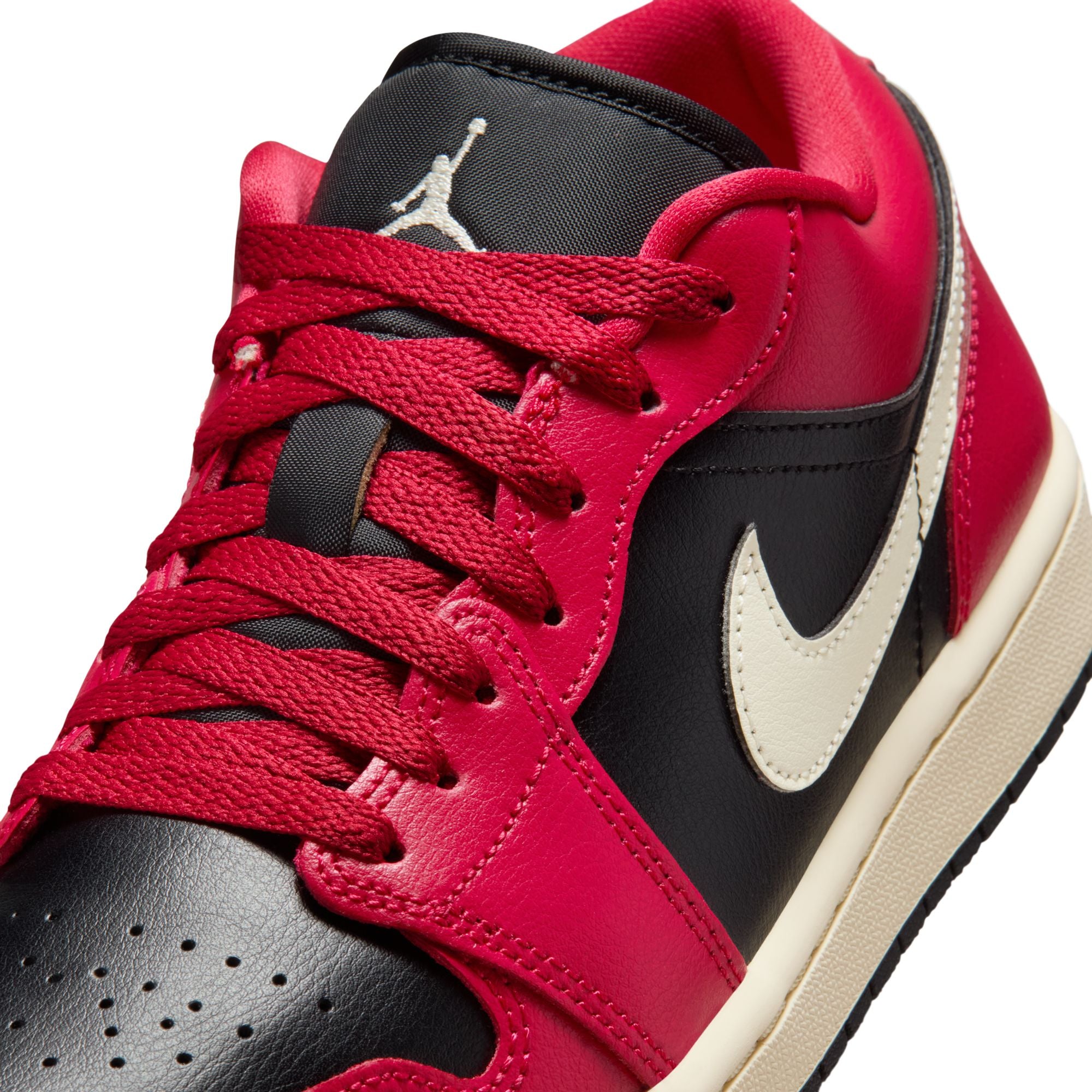 AIR JORDAN WOMENS 1 LOW