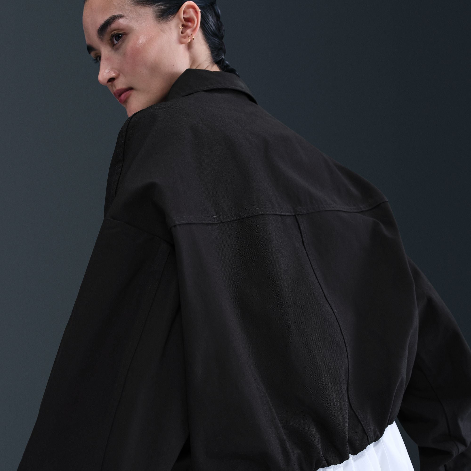 NIKE WOMENS WOVEN COACH JACKET