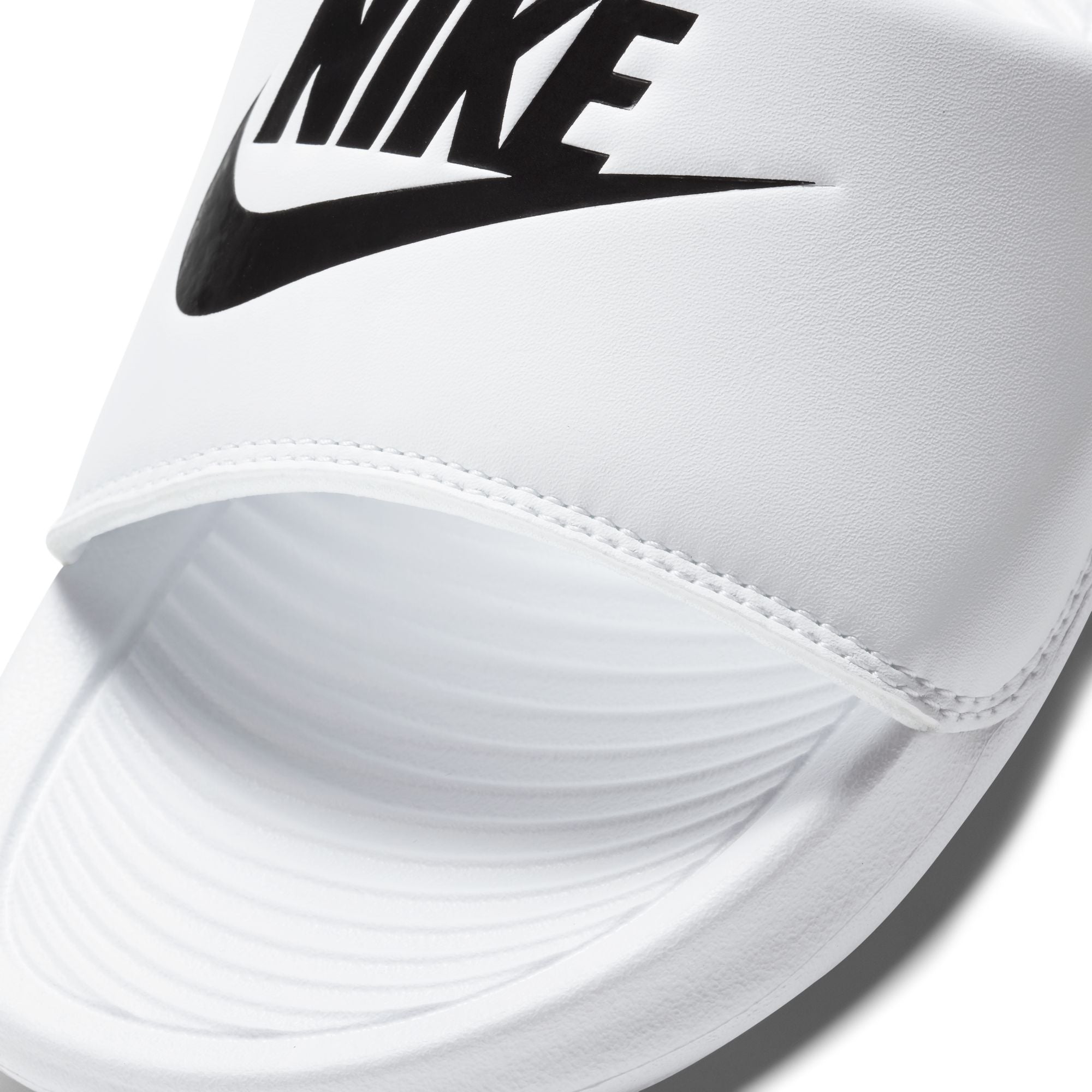NIKE WOMENS VICTORI ONE SLIDE