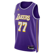NIKE LA LAKERS STATEMENT SWINGMAN JERSEY - LUKA DONCIC