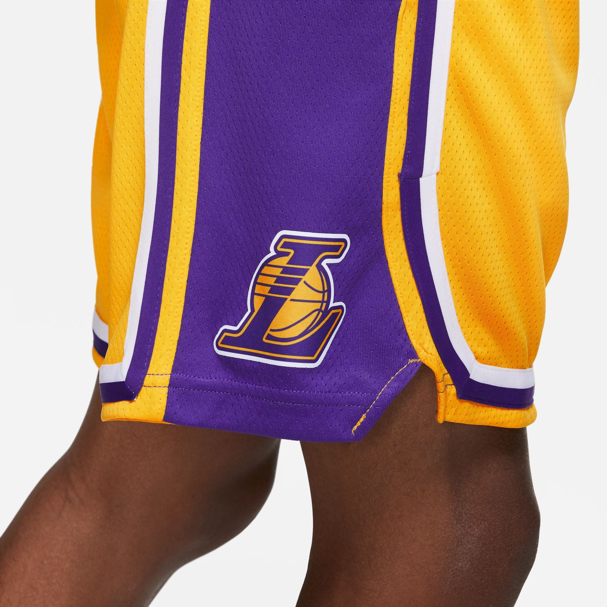 NIKE LOS ANGELES LAKERS SWINGMAN SHORTS ICON 2018