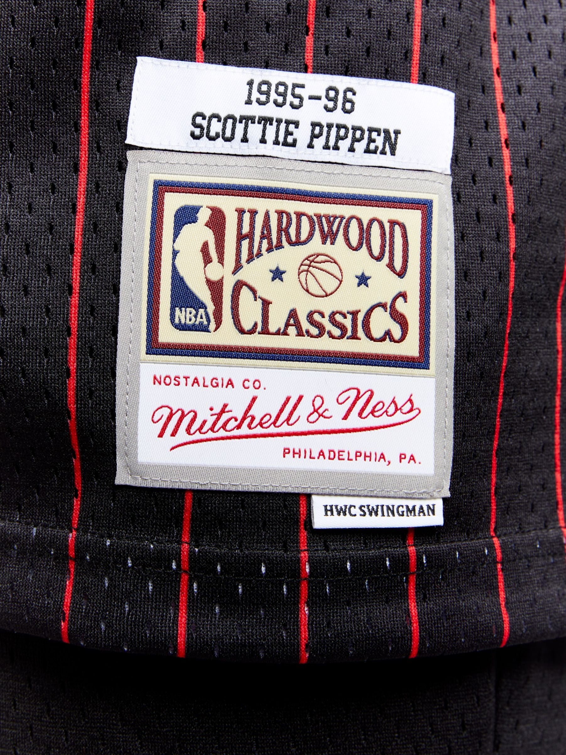 MITCHELL & NESS 95-96 CHICAGO BULLS ALTERNATE SWINGMAN JERSEY - PIPPEN