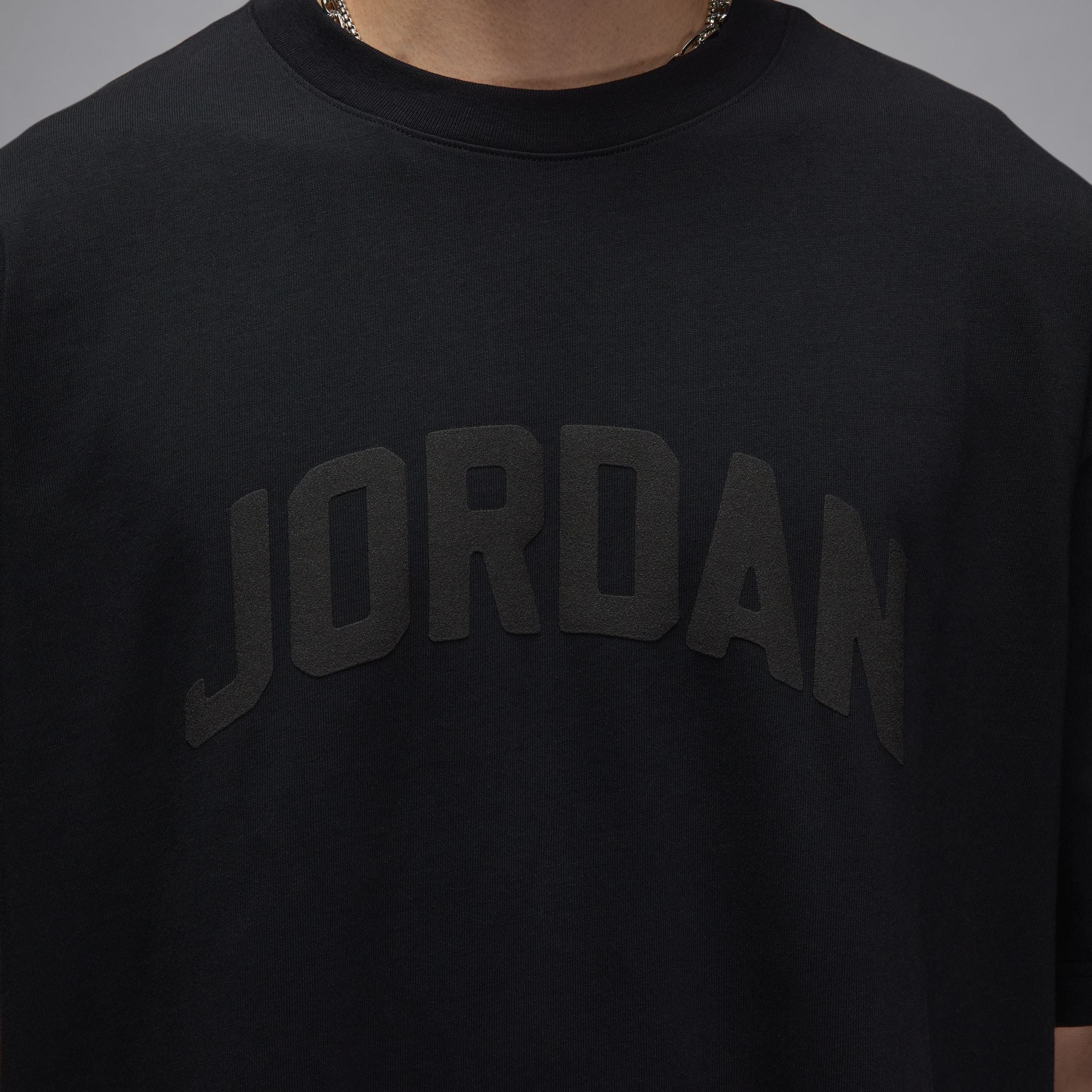 JORDAN M FLT ESS BOXY SS CREW