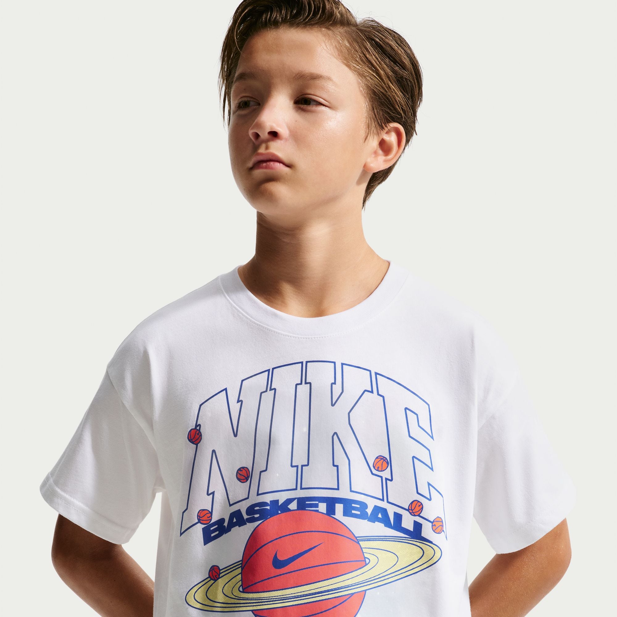 NIKE NRG BASKETBALL M90 TEE - YOUTH