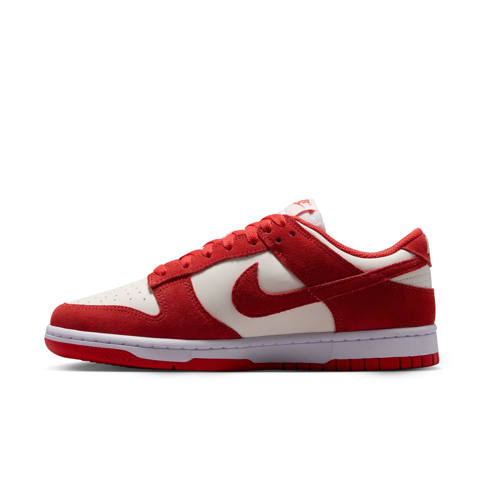 NIKE WOMENS DUNK LOW