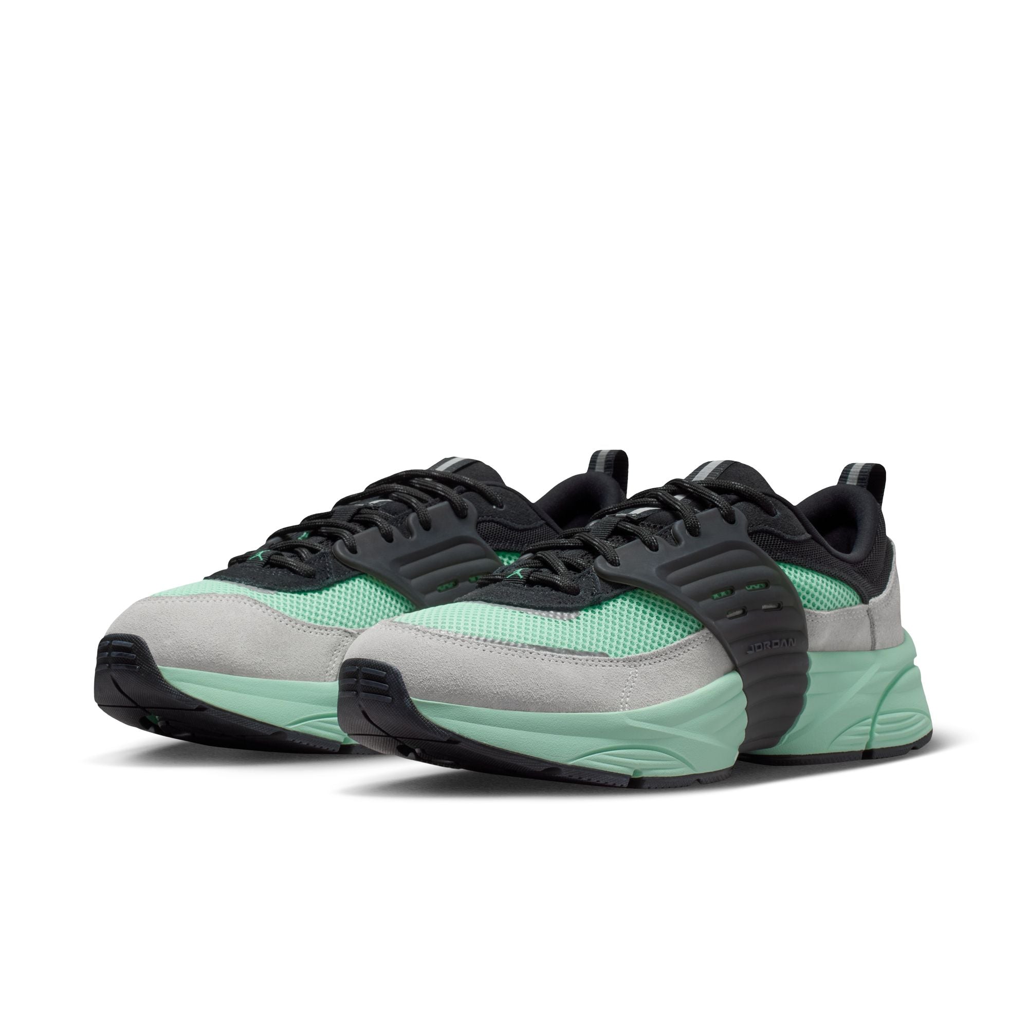 JORDAN TRUNNER O/S