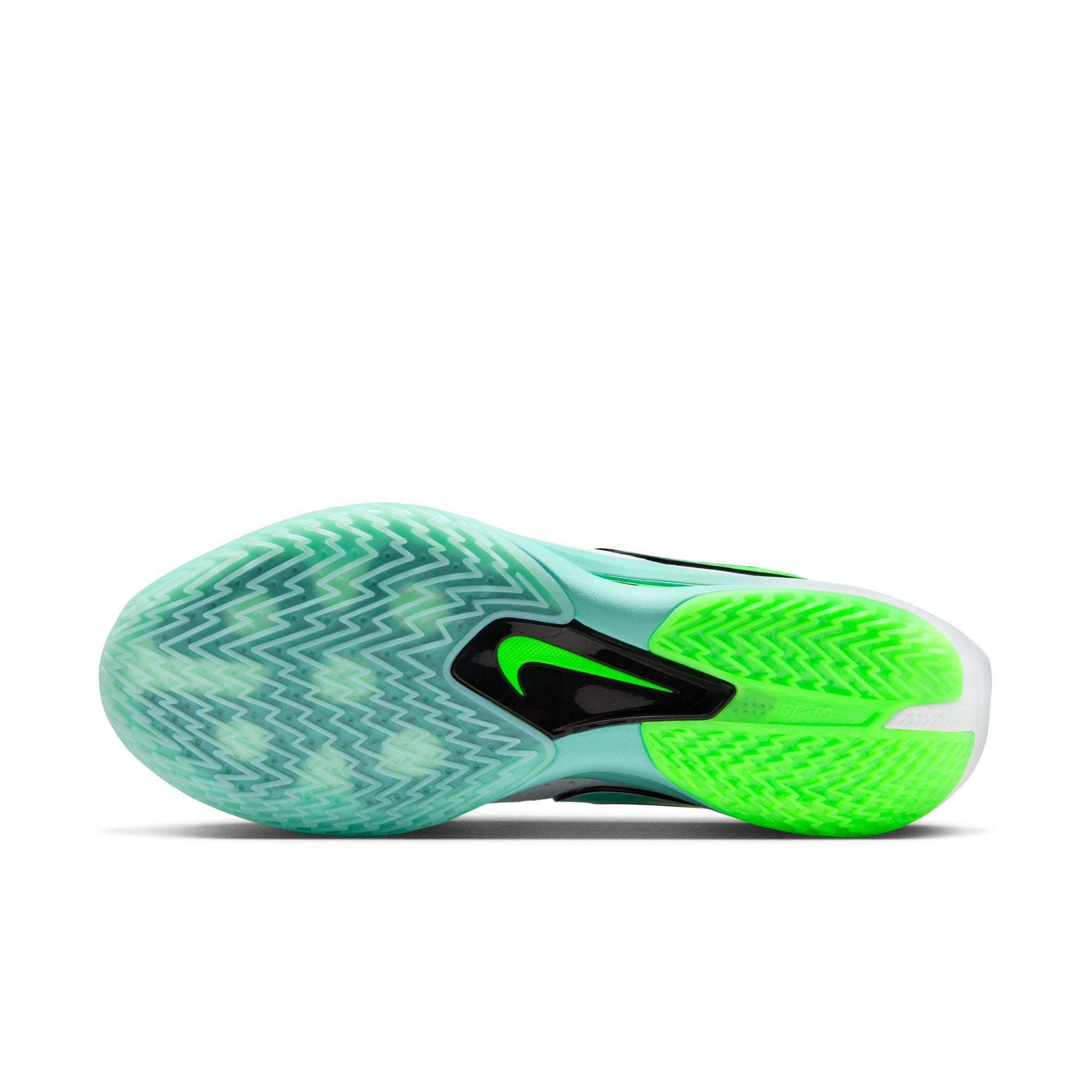 NIKE G.T. CUT 3