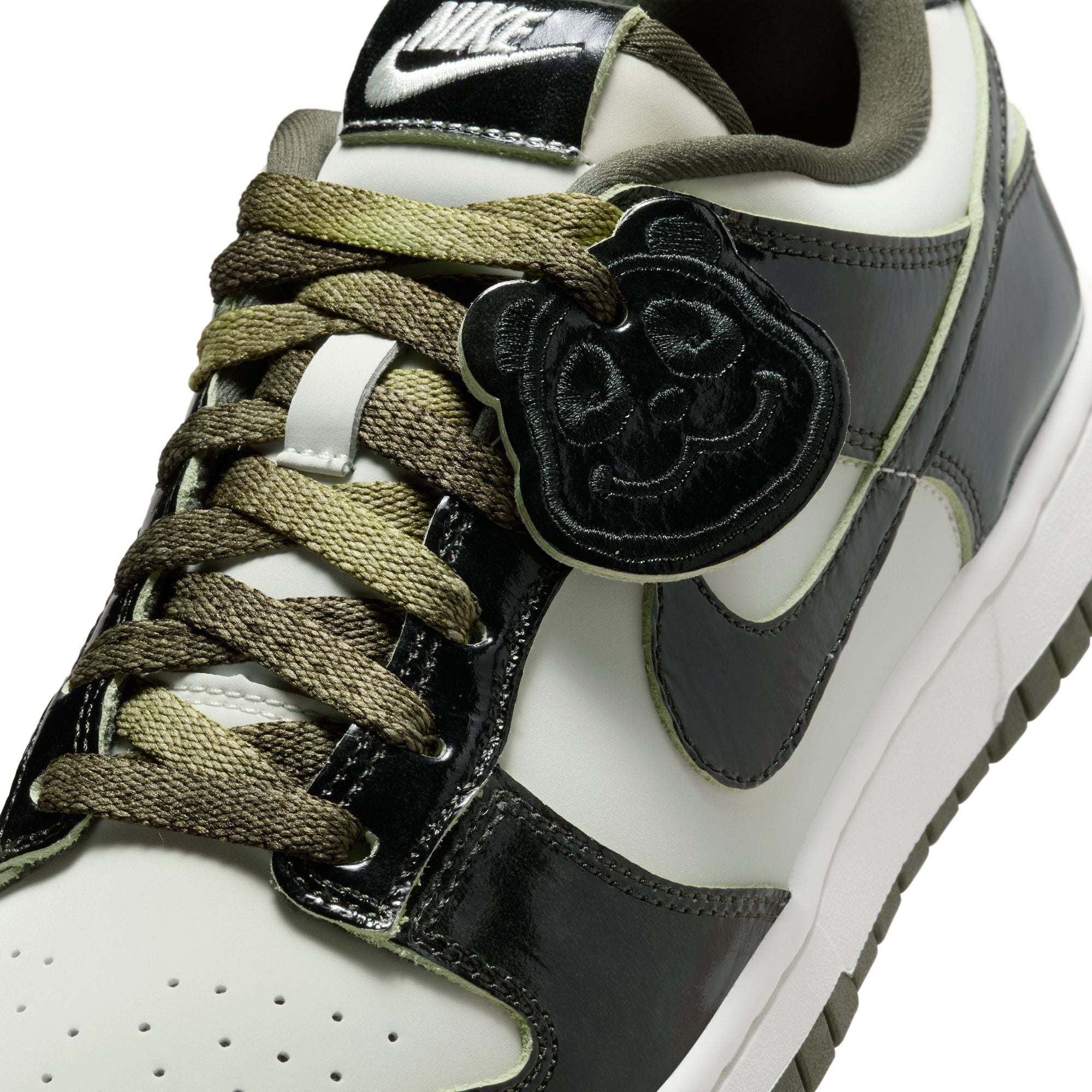 NIKE WOMENS DUNK LOW