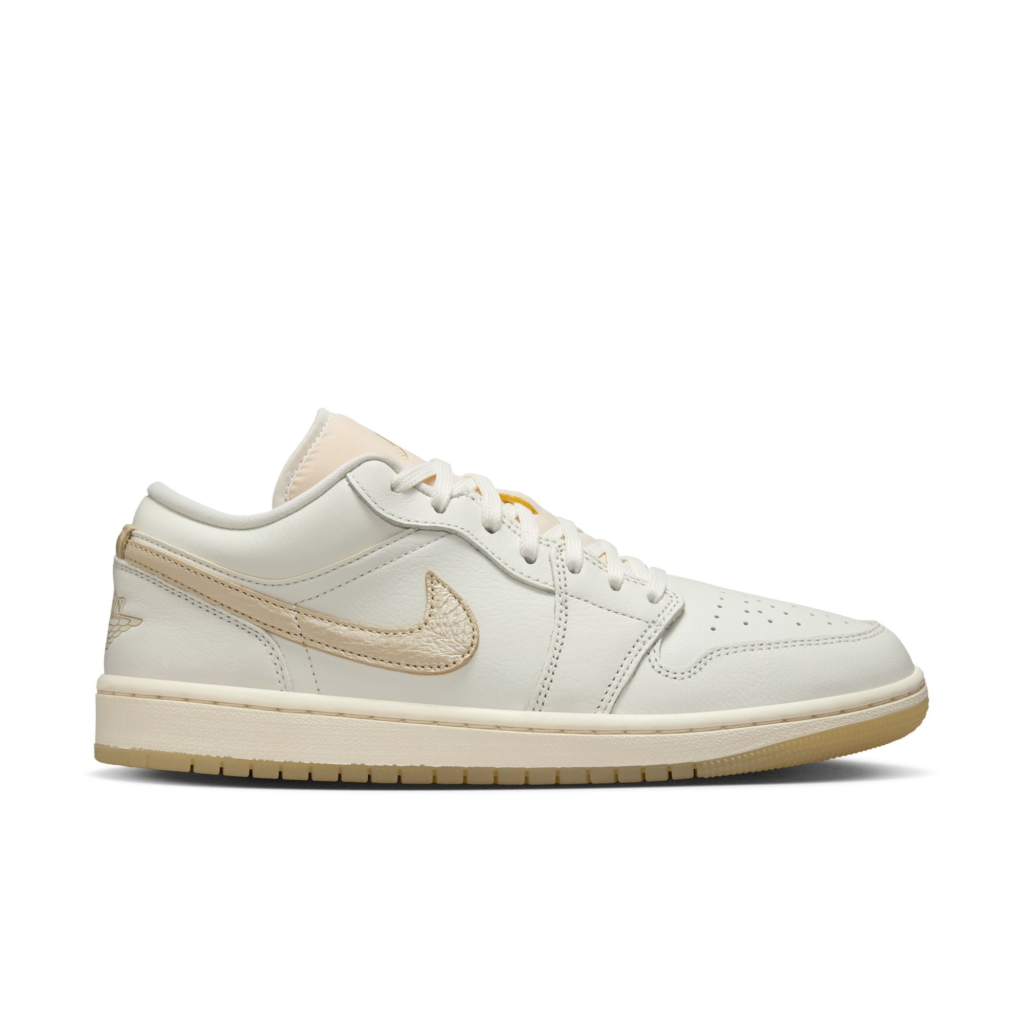 AIR JORDAN WOMENS 1 LOW SE