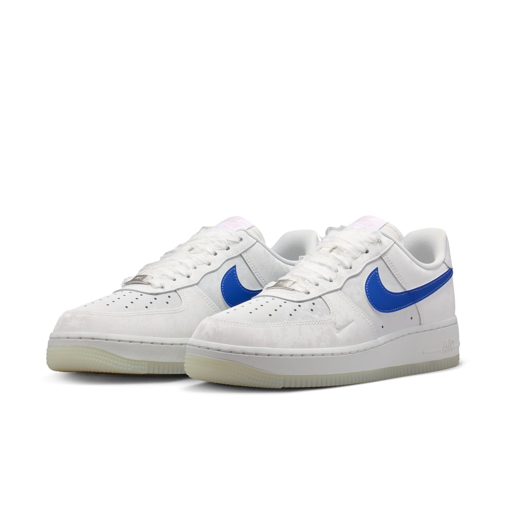 NIKE WOMENS AIR FORCE 1 '07 LV8