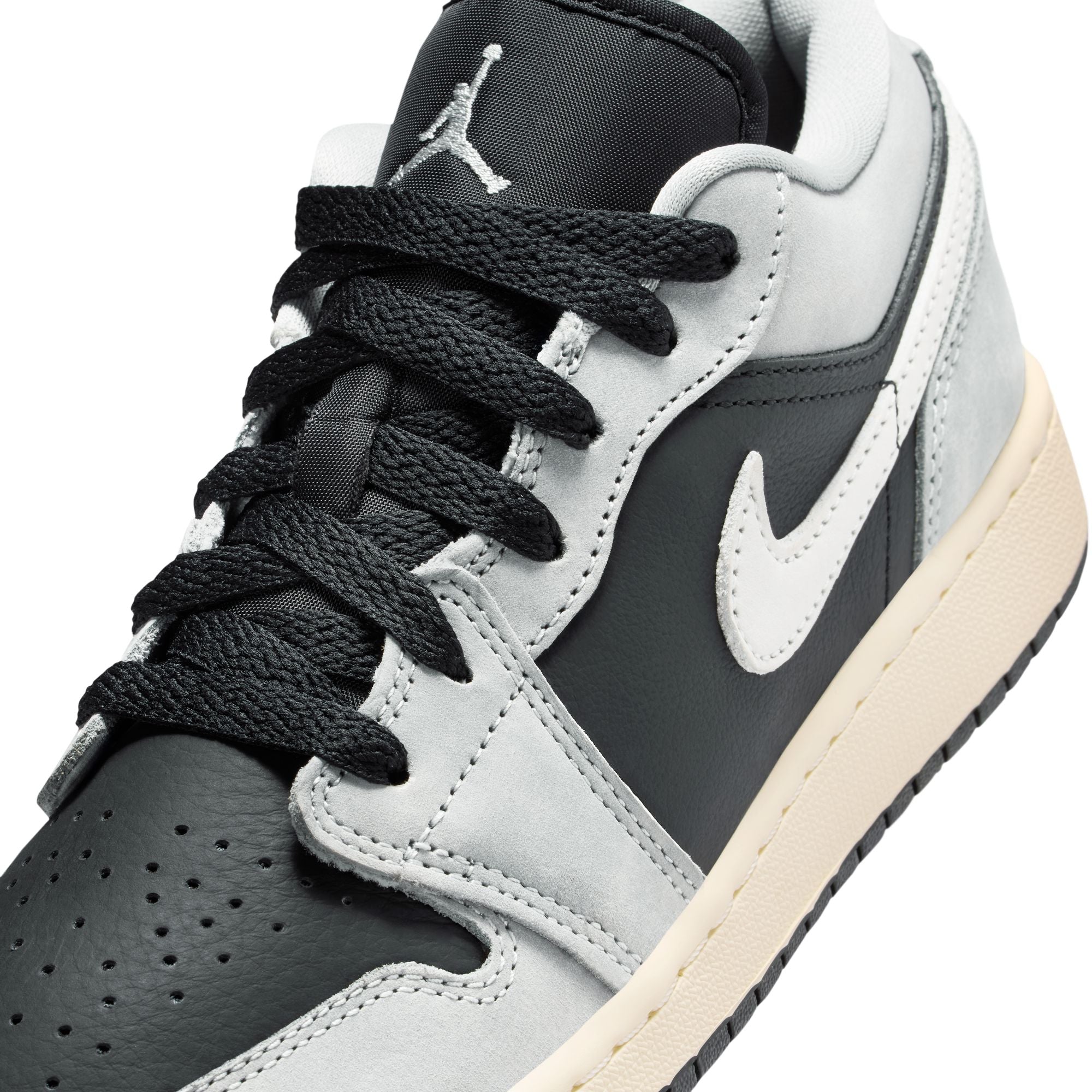 AIR JORDAN 1 LOW SE YOUTH