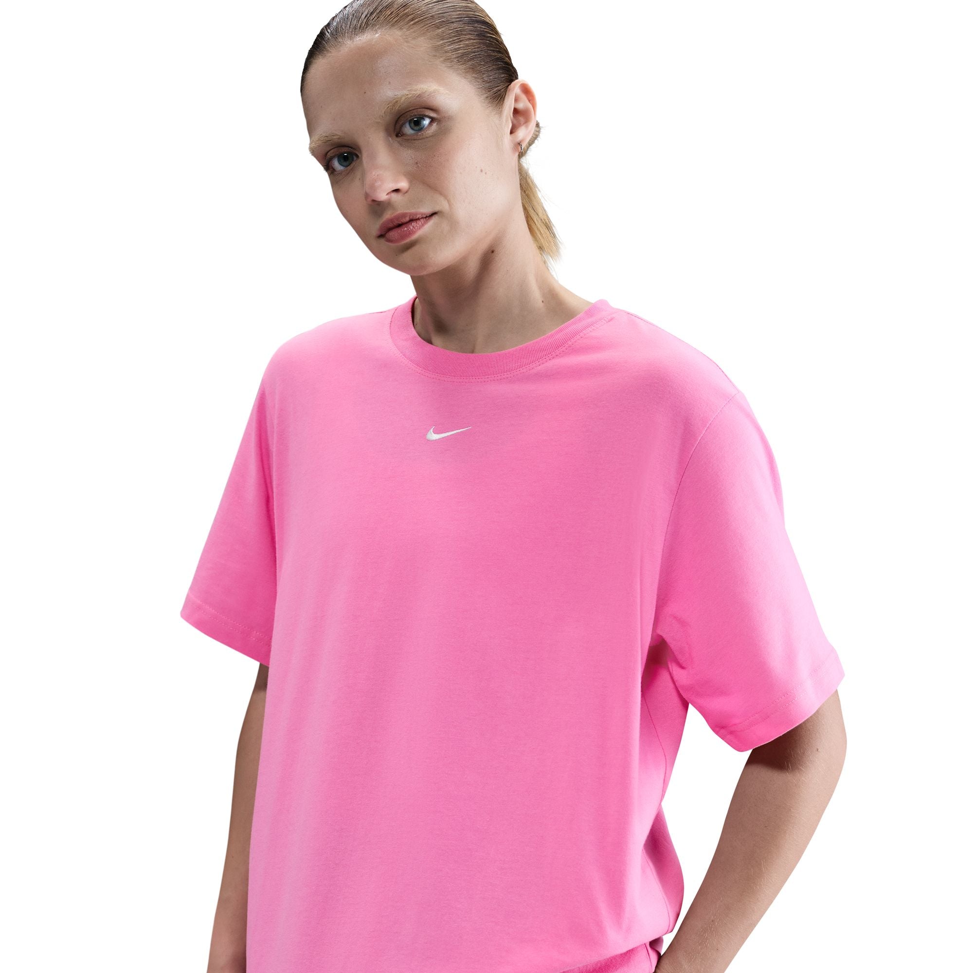 NIKE WOMENS ESSENTIAL TEE
