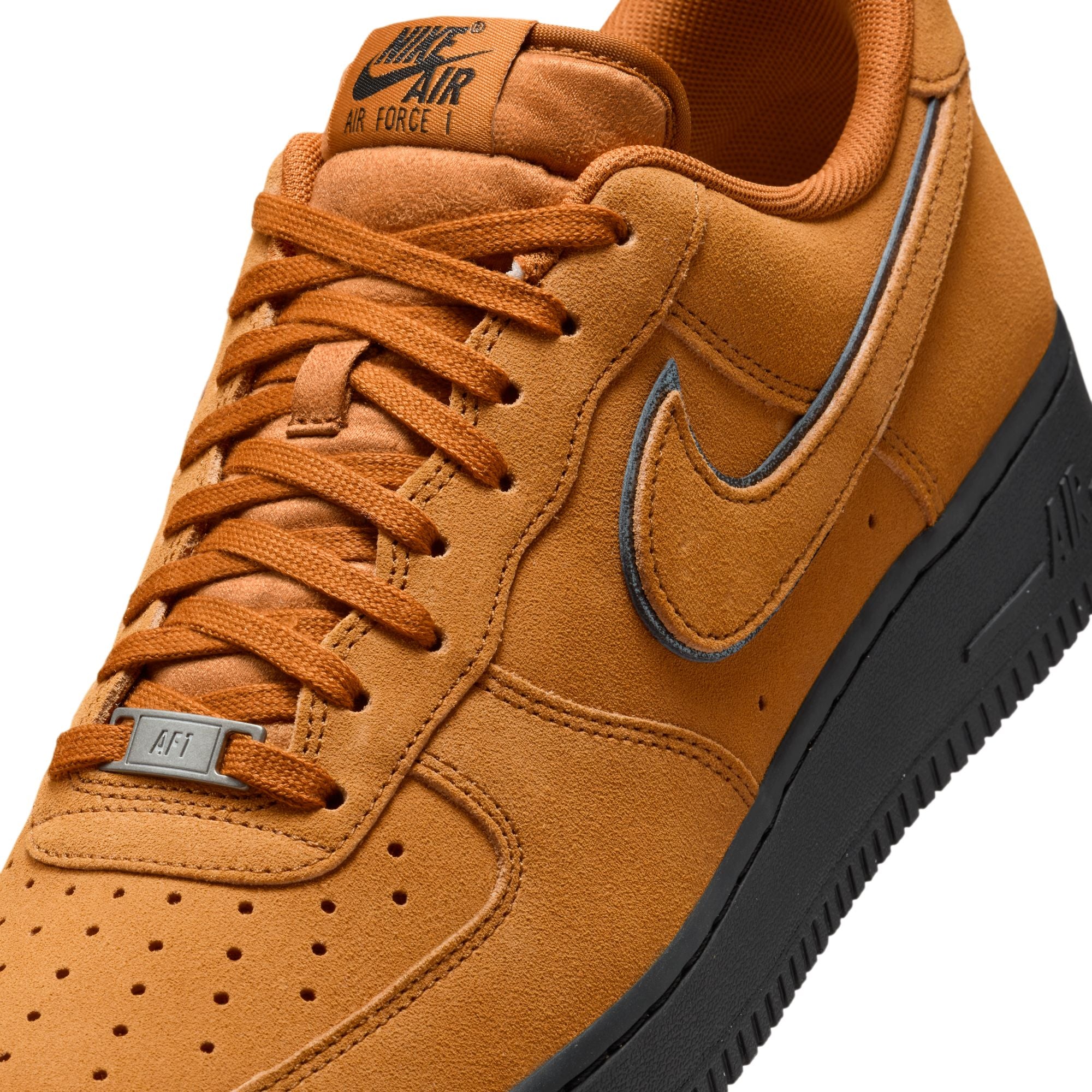 NIKE AIR FORCE 1 '07 LV8