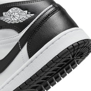 WOMENS AIR JORDAN 1 MID