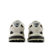 NEW BALANCE ABZORB 2010