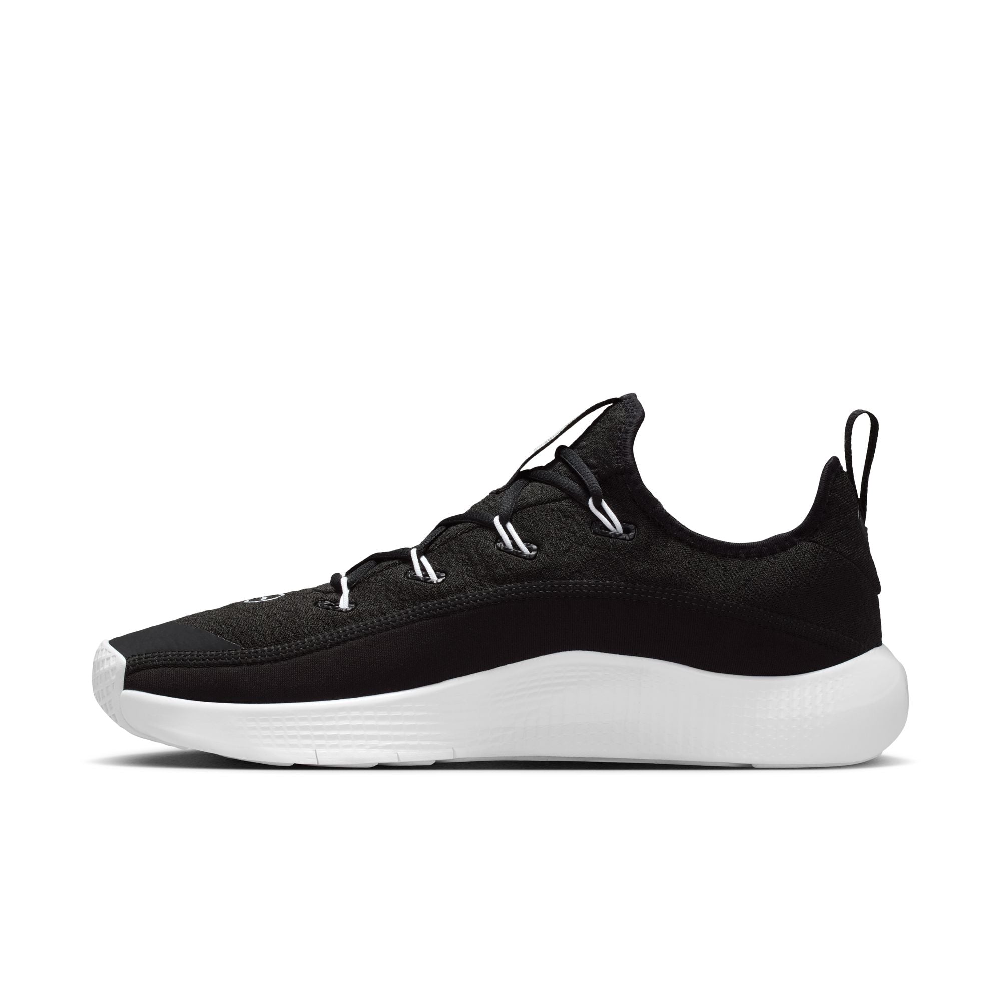 NIKE LEBRON TR 1