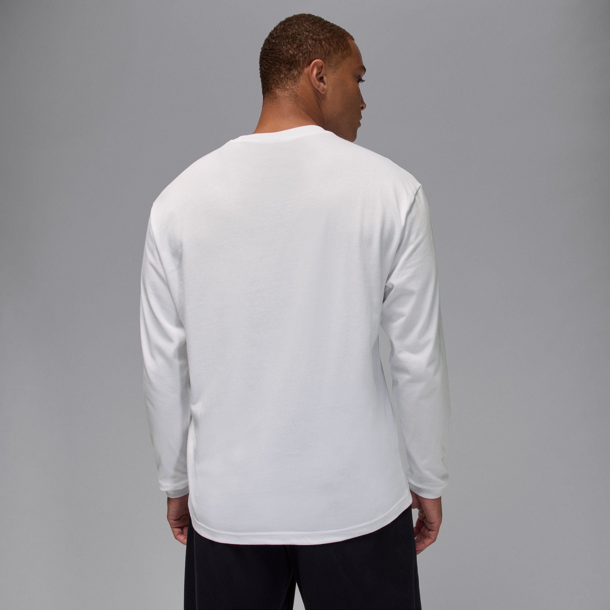 M J BRK AJ11 GFX LS CREW