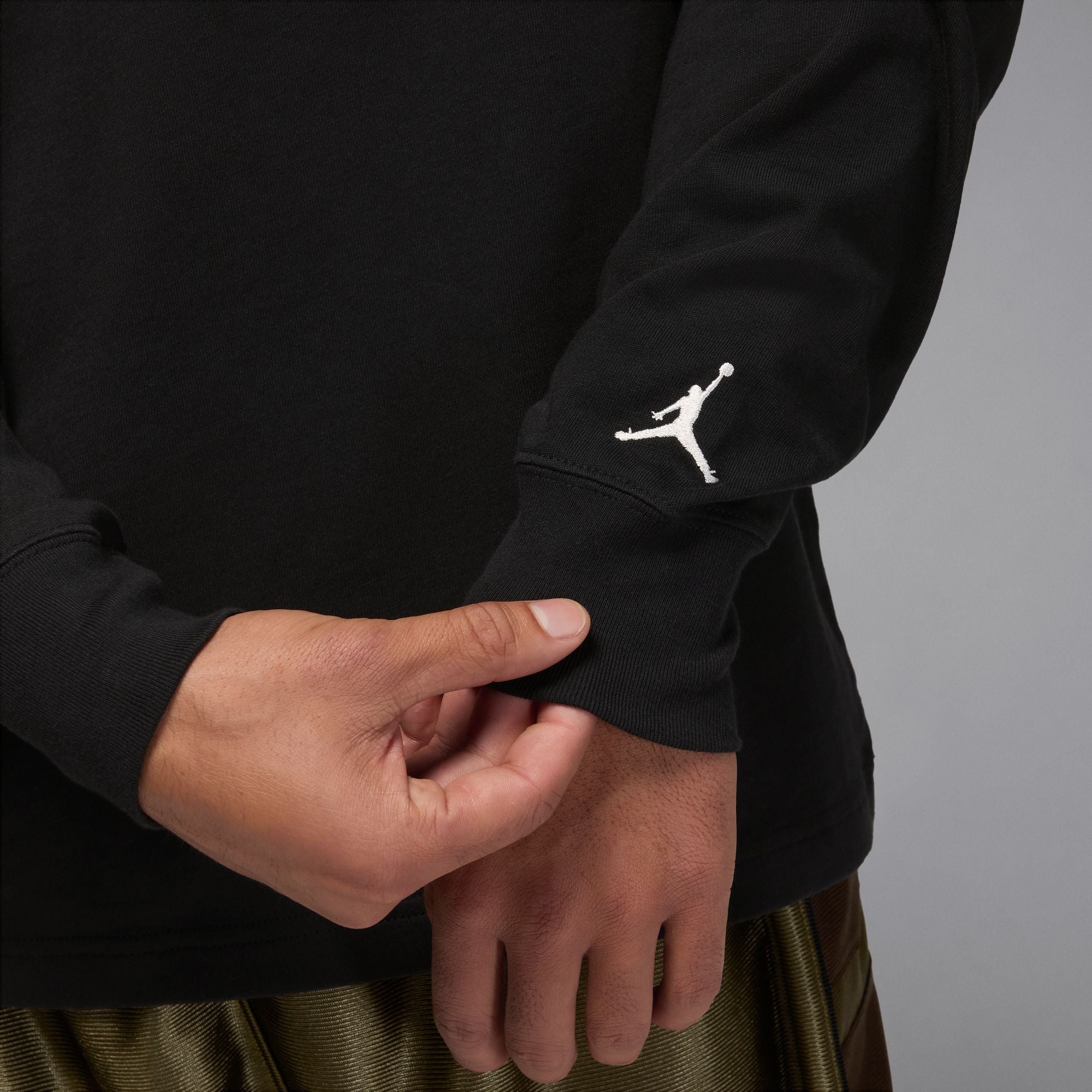 JORDAN M J BRK RLT LS POCKET CREW