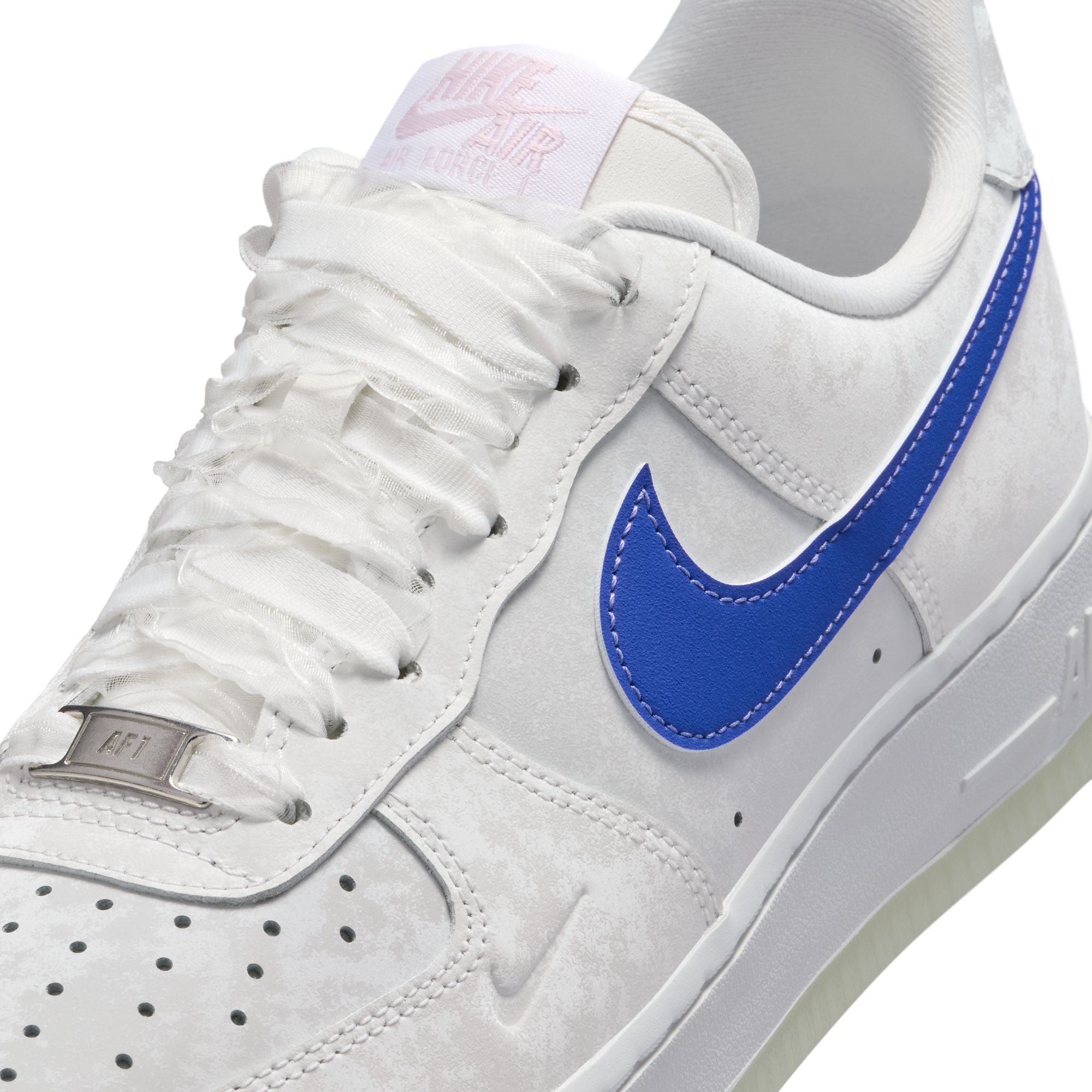 NIKE WOMENS AIR FORCE 1 '07 LV8