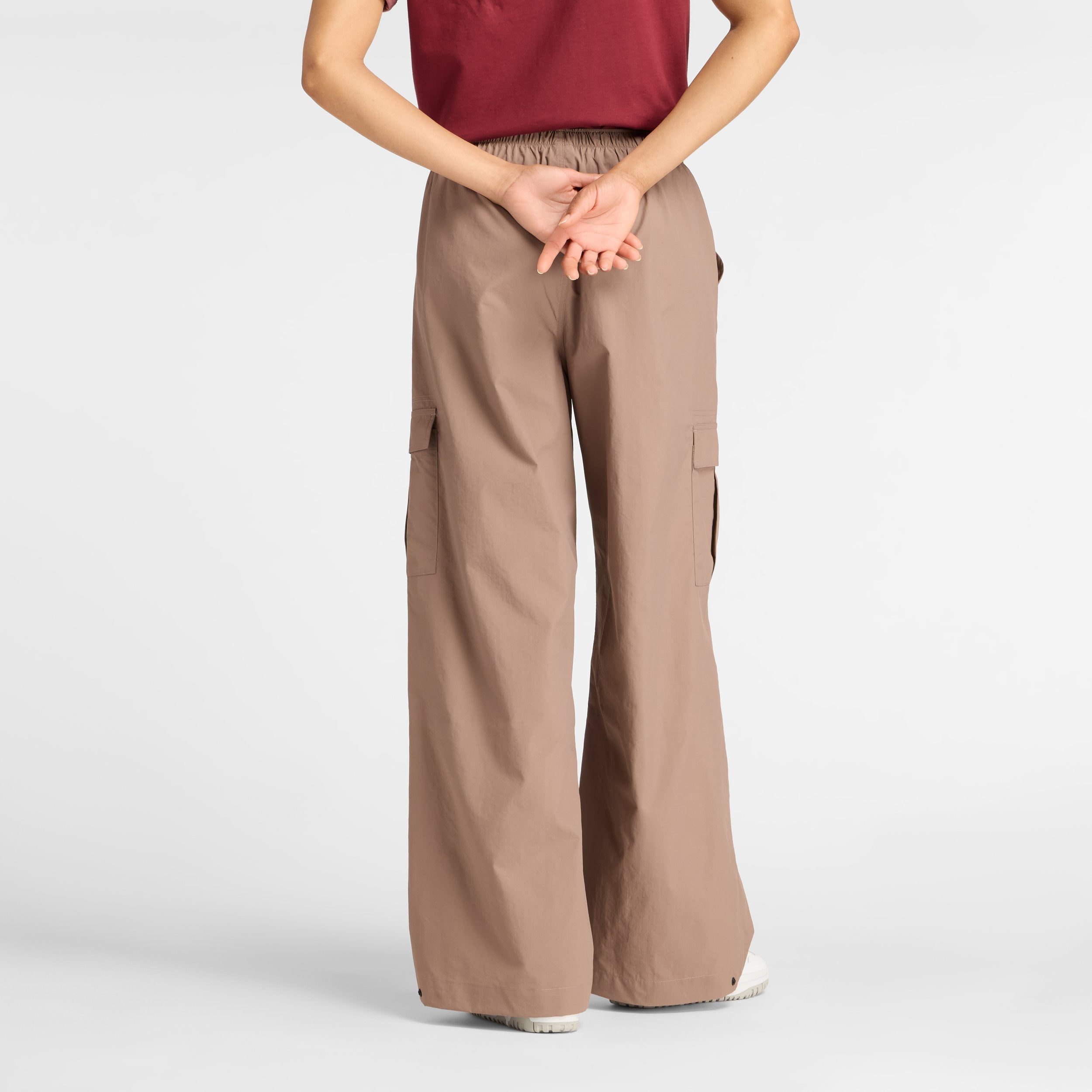 NEW BALANCE WOVEN CARGO PANT-EAS