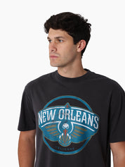 MITCHELL & NESS NEW ORLEANS PELICANS VINTAGE TEE