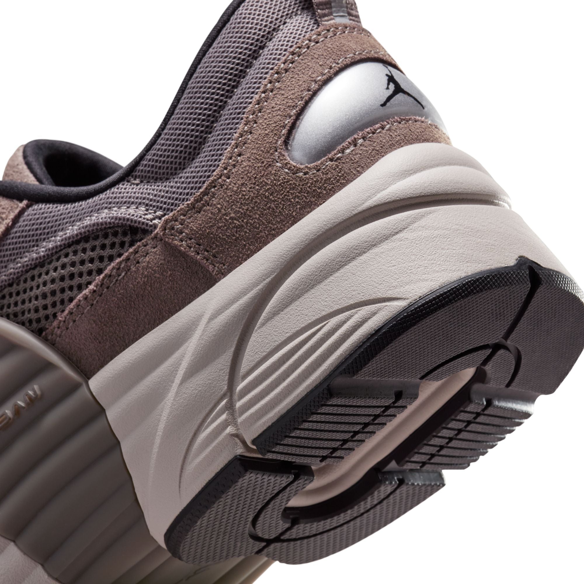 JORDAN TRUNNER O/S