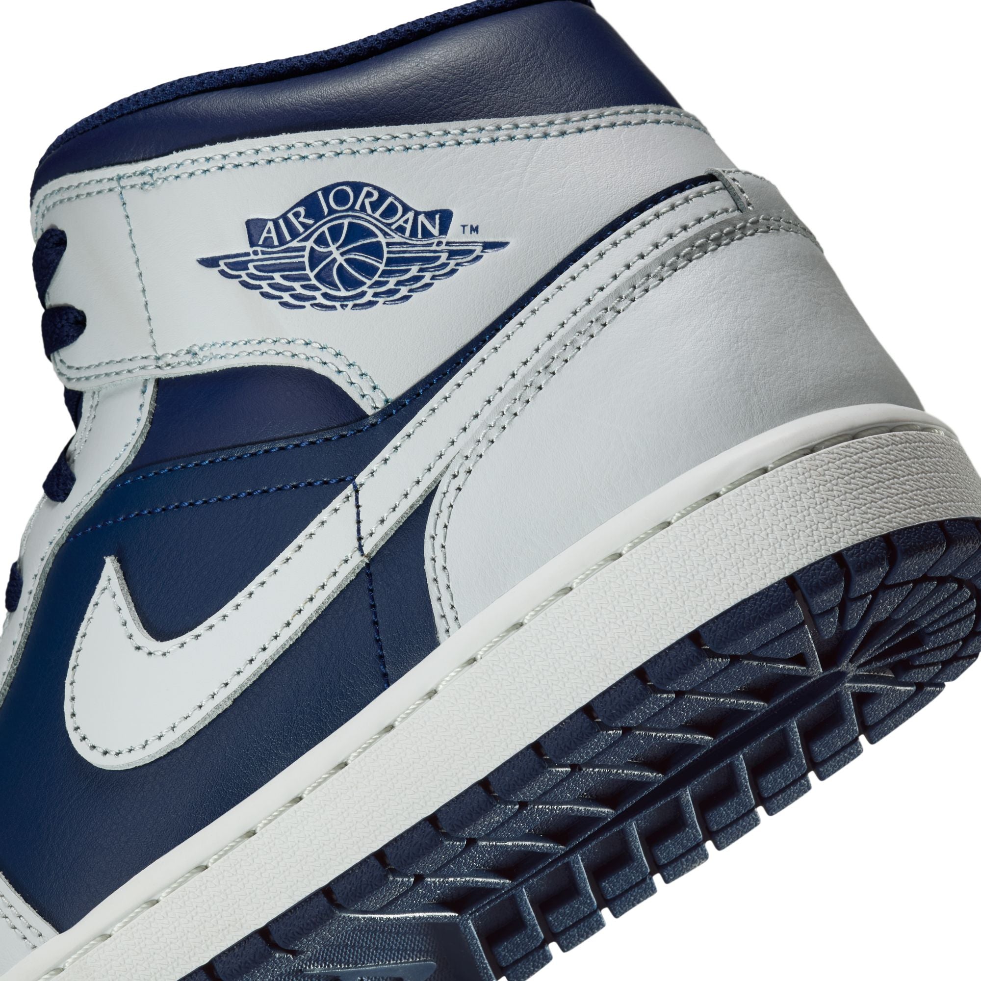 AIR JORDAN 1 MID