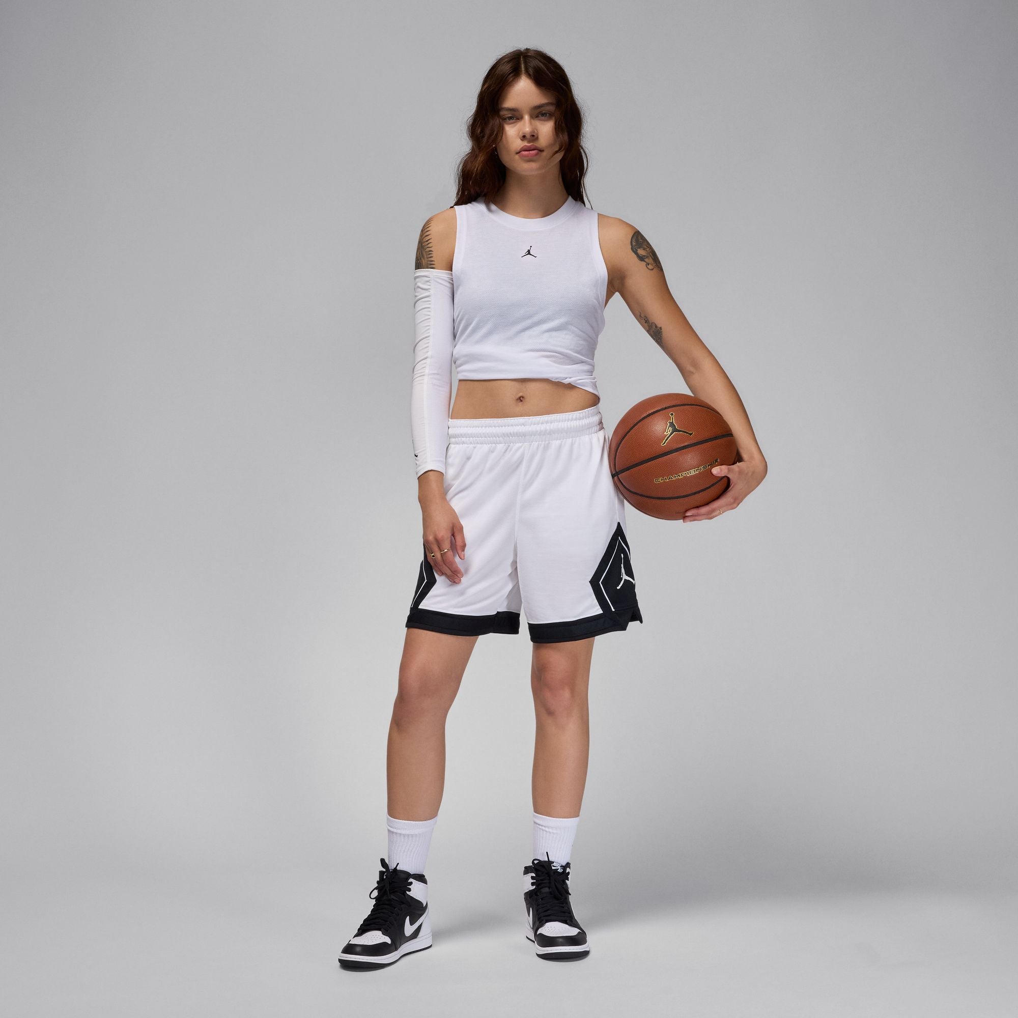 JORDAN SPORT WOMENS 4" DIAMOND SHORT