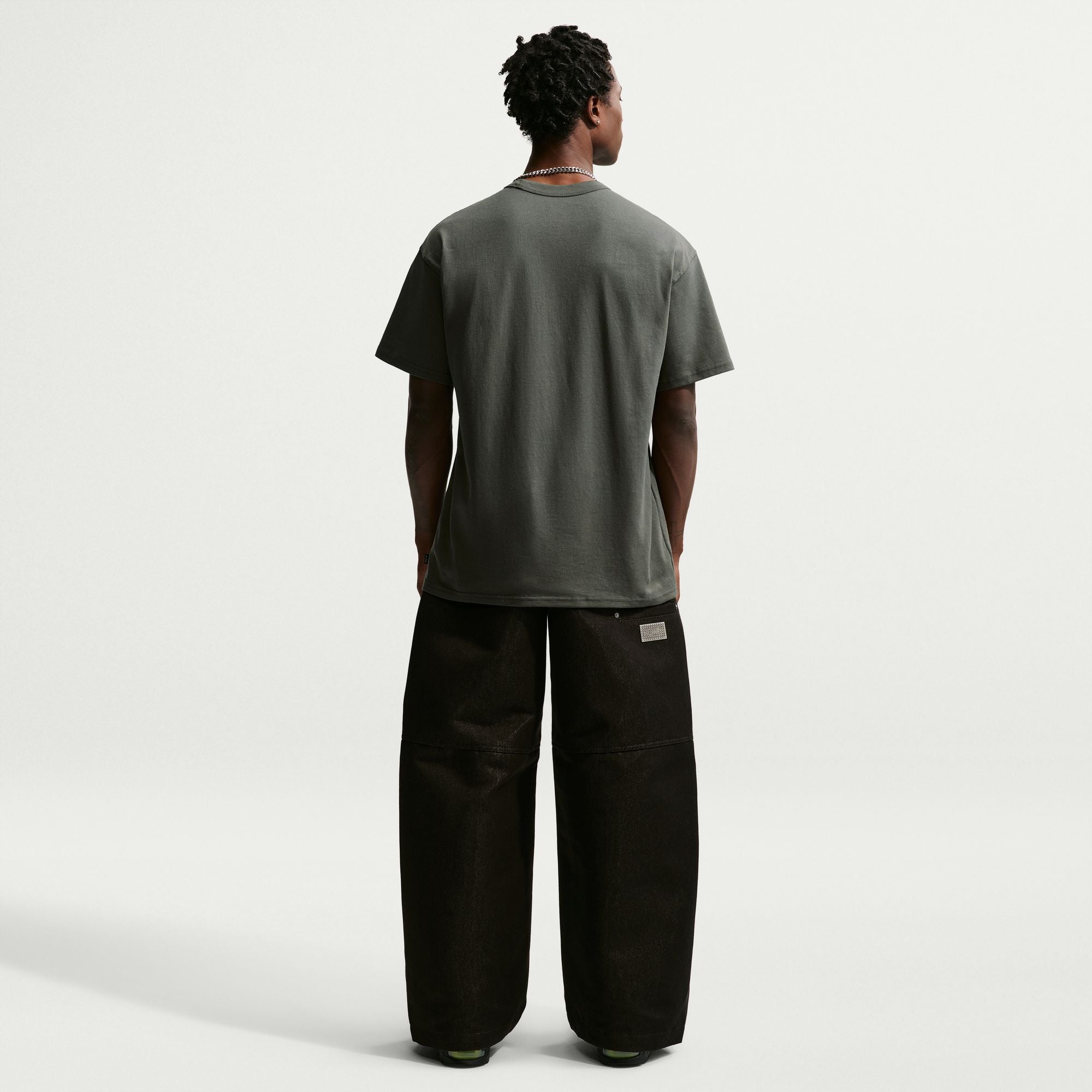 NIKE MENS LOOSE PREMIUM ESSENTIAL TEE