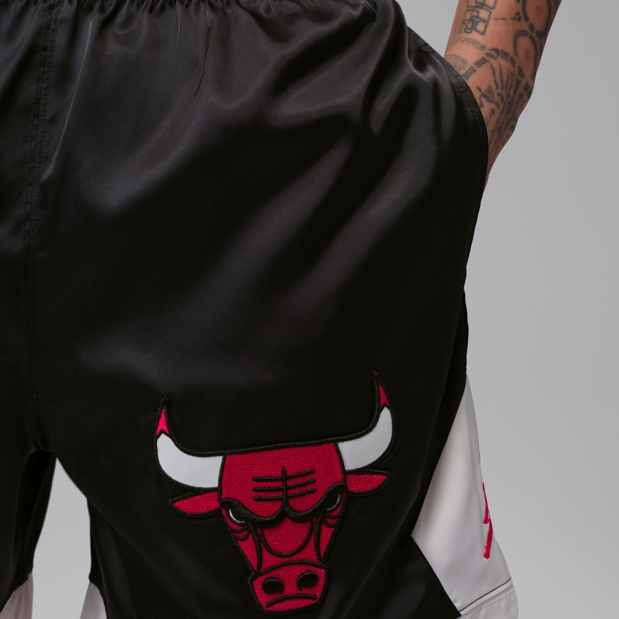 JORDAN MENS FLIGHT MUAY THAI SHORT