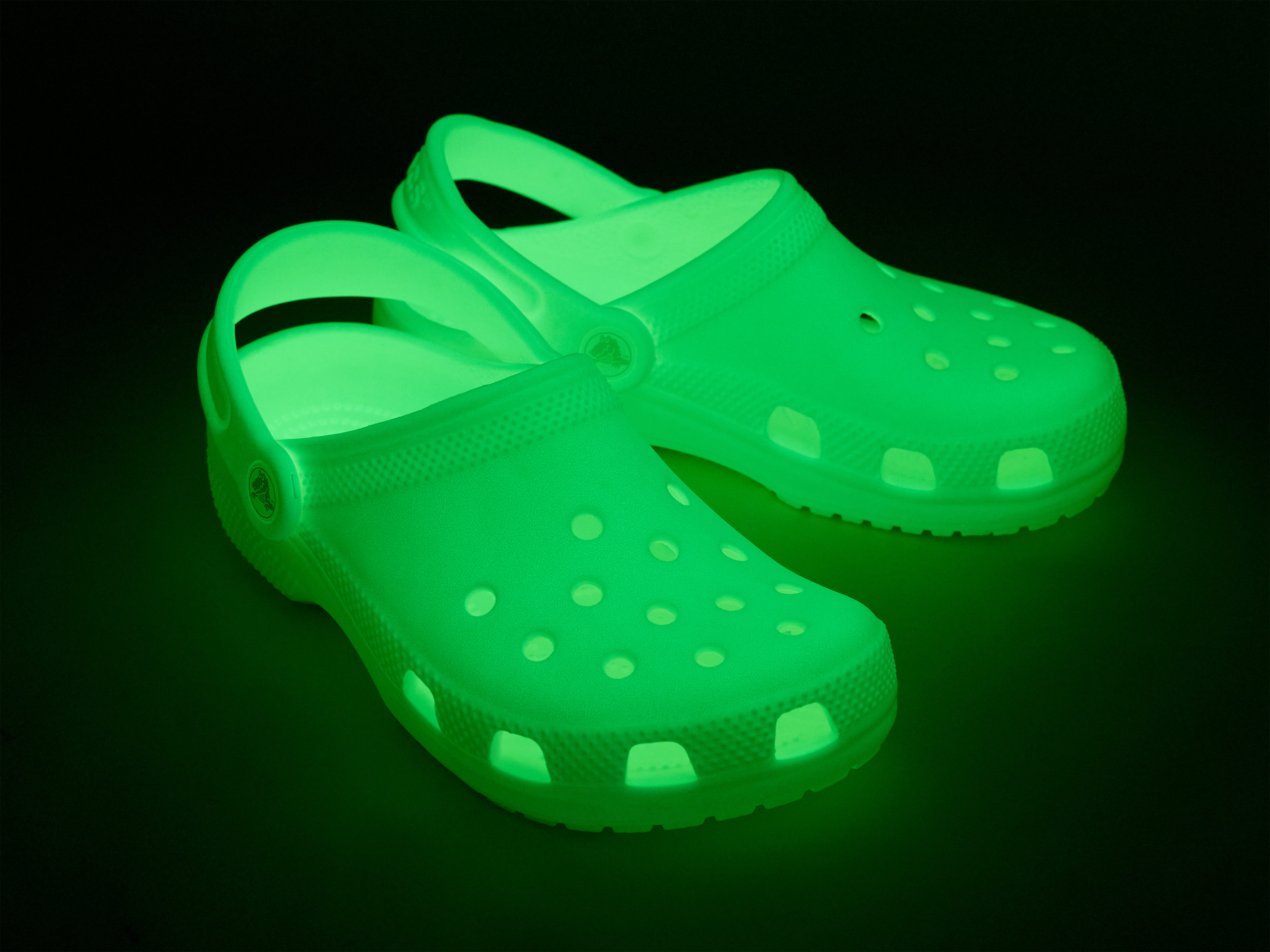 CROCS CLASSIC GLOW IN THE DARK CLOG - TODDLER