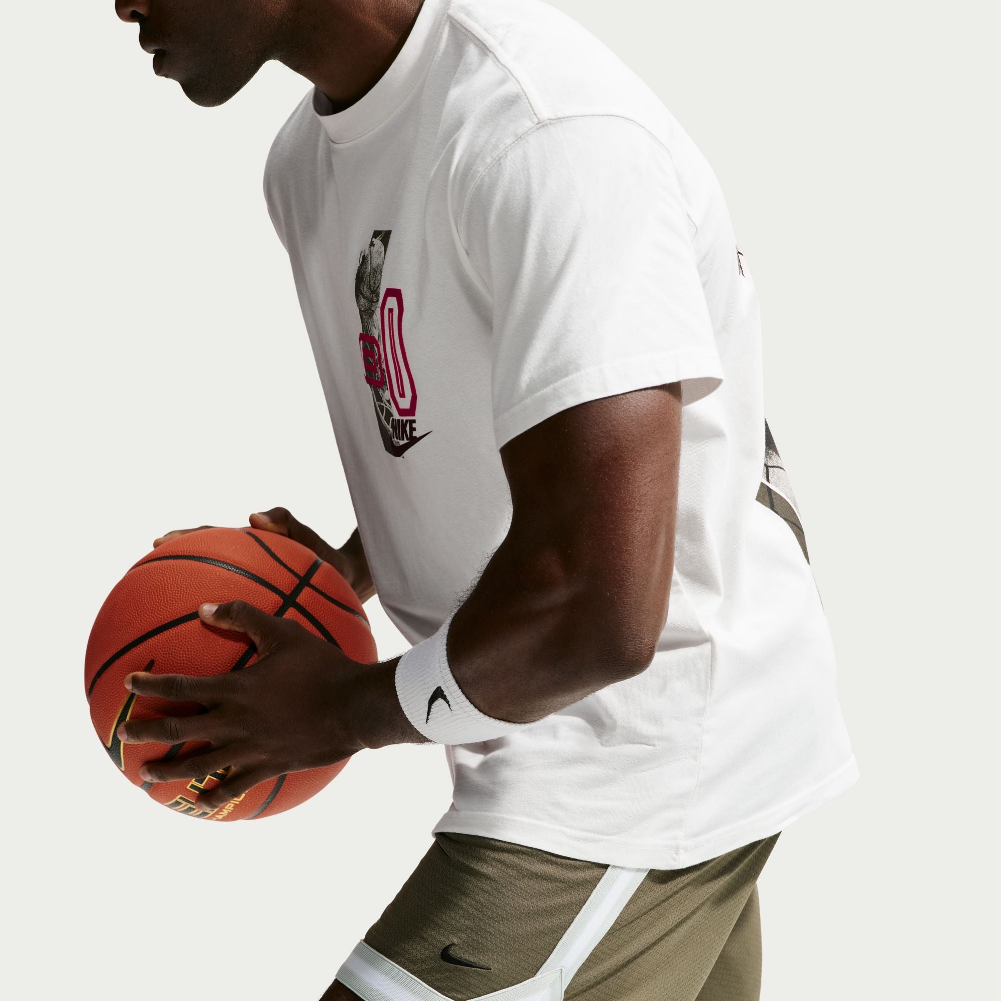 NIKE MENS DRI-FIT DNA 8" SHORT