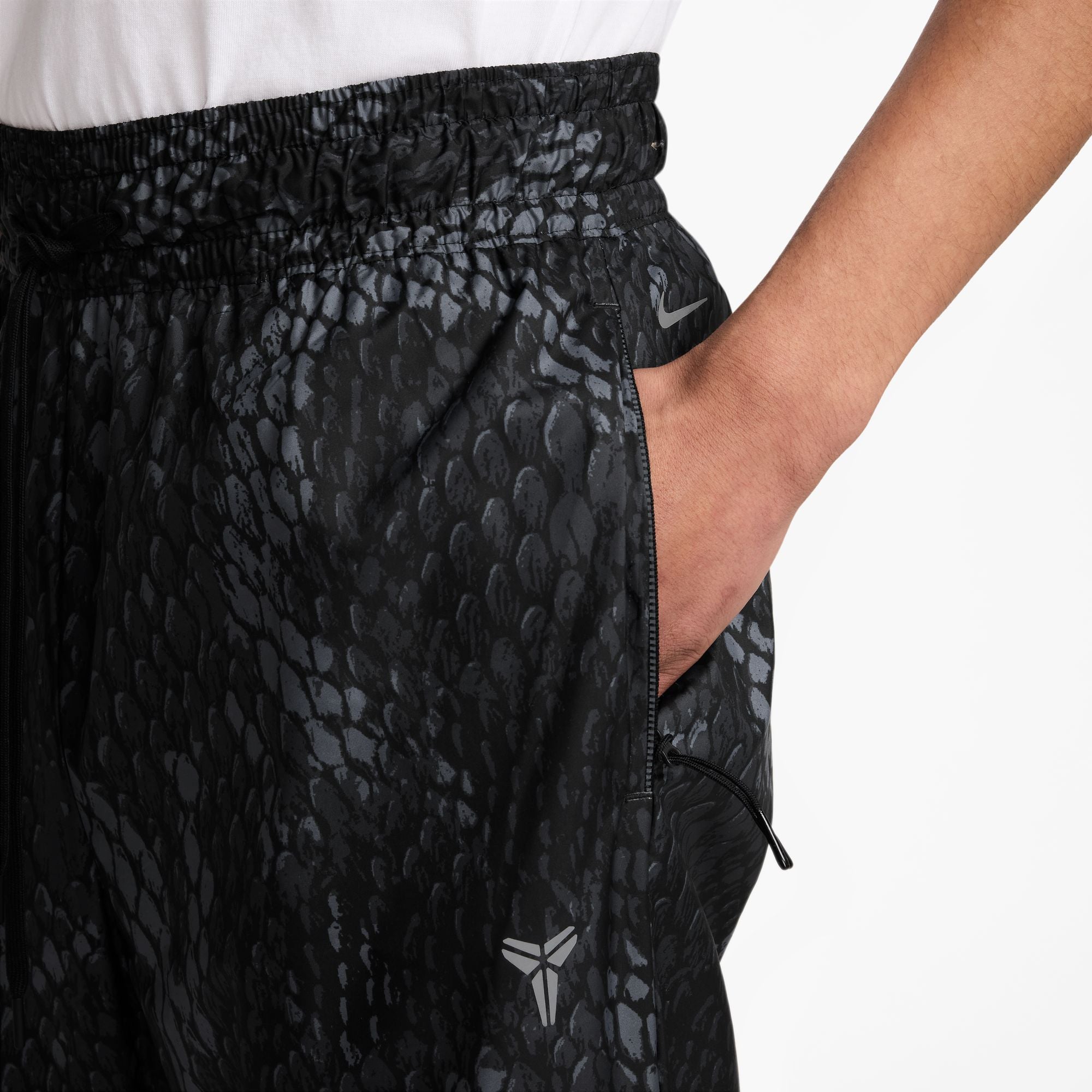 NIKE MENS KOBE LIGHTWEIGHT WOVEN PANT