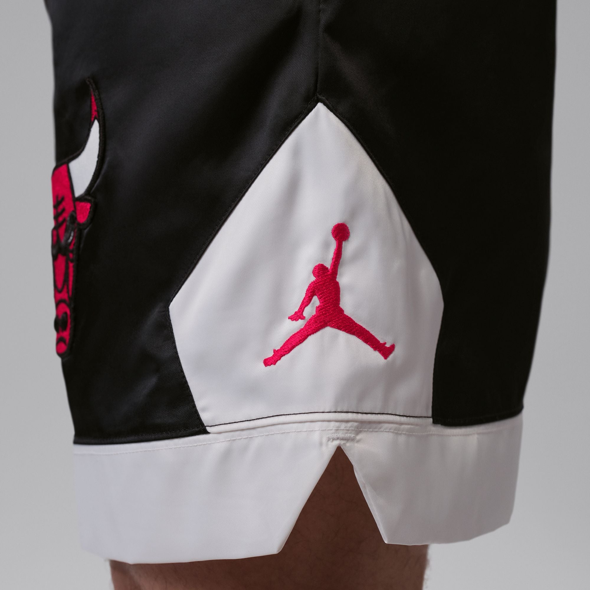 JORDAN MENS FLIGHT MUAY THAI SHORT