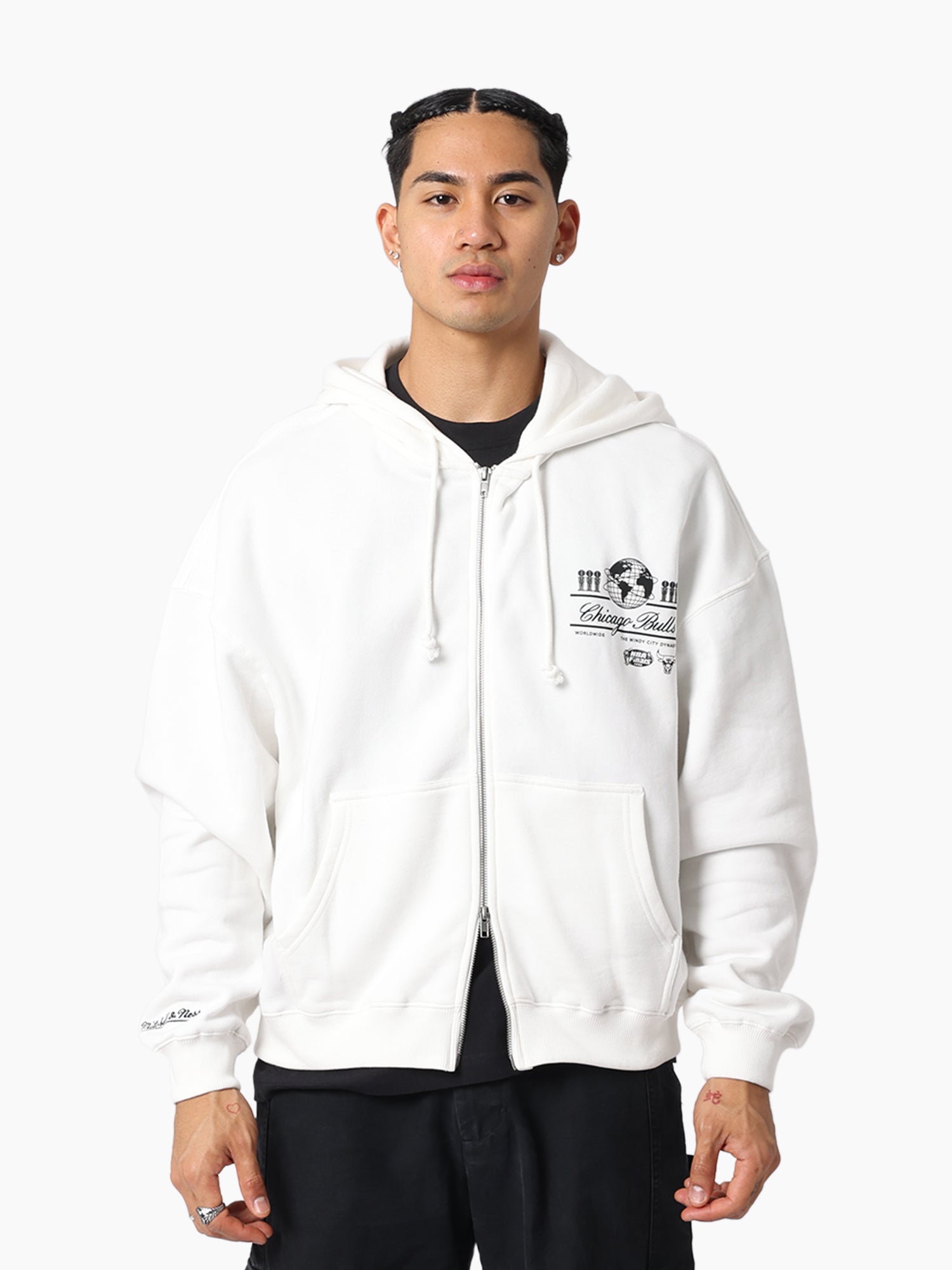 MITCHELL & NESS BULLS WORLDWIDE HOODIE