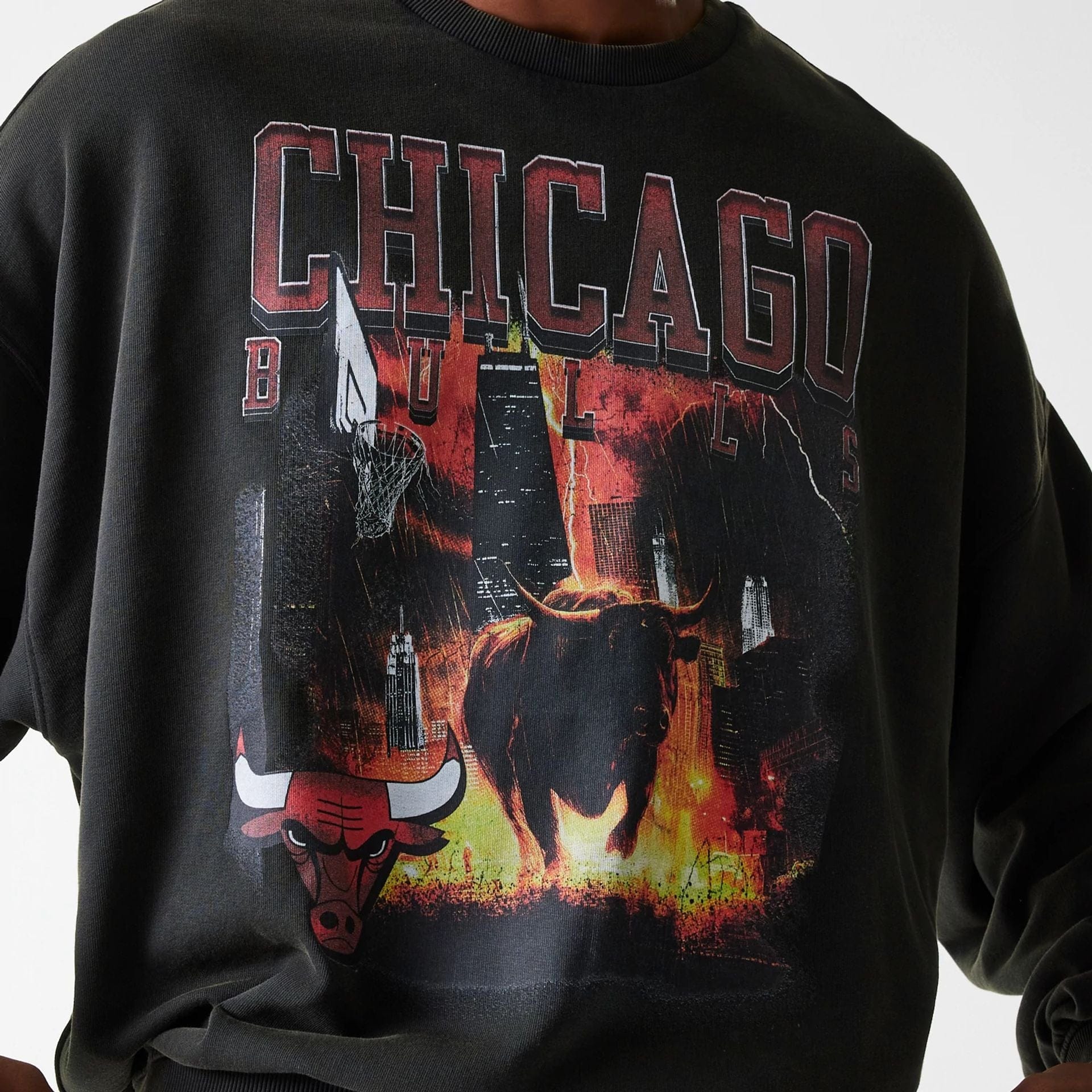NEW ERA NBA WASHED GRAPHIC CREW - CHICAGO BULLS