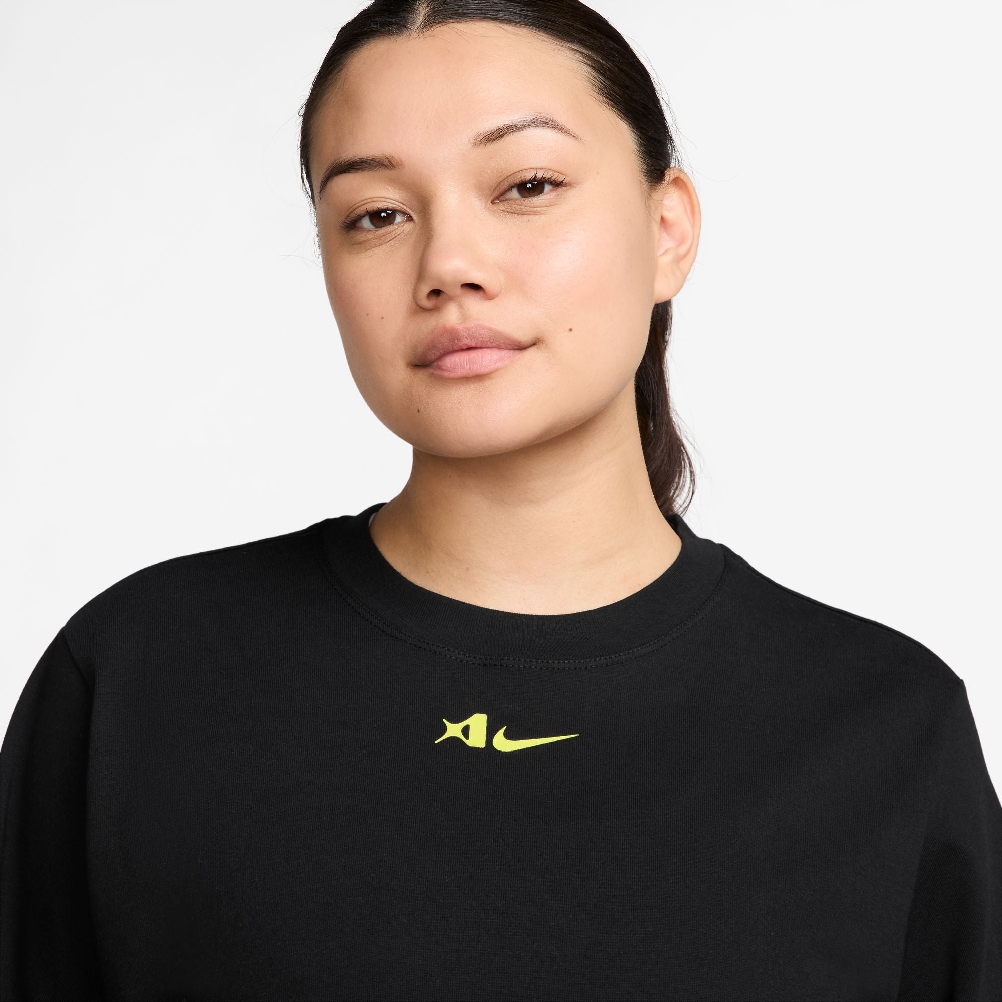 NIKE WOMENS AJA WILSON SIGNATURE TEE