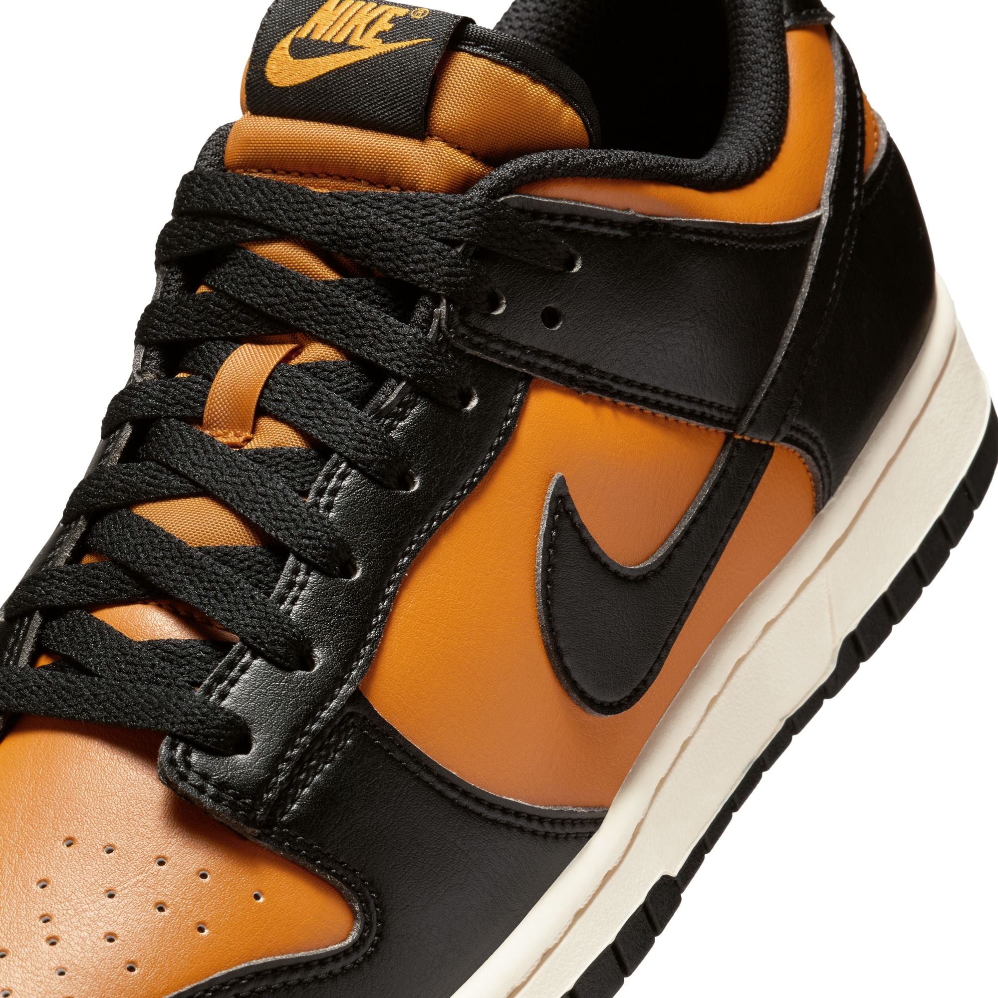 NIKE DUNK LOW RETRO