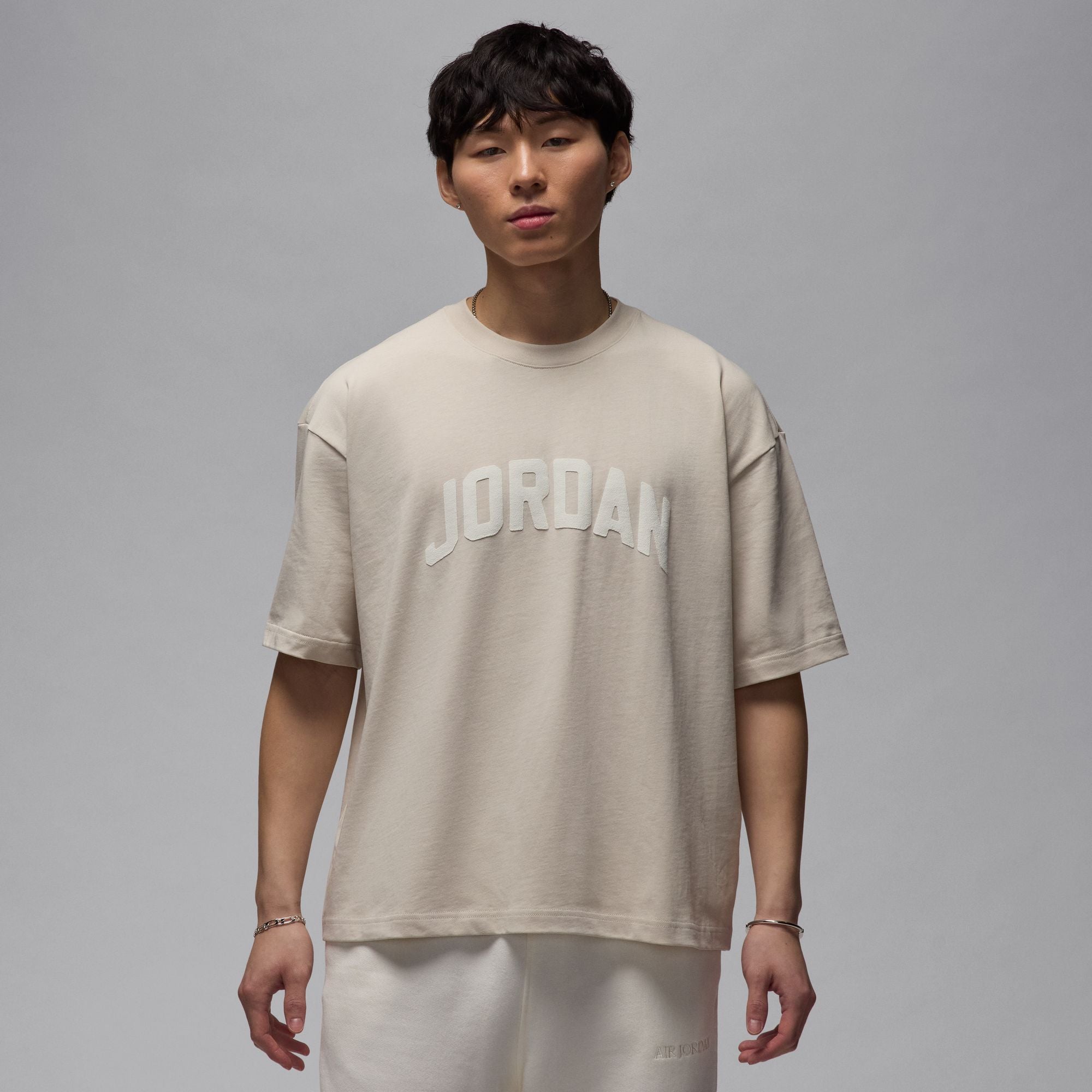 JORDAN M FLT ESS BOXY SS CREW
